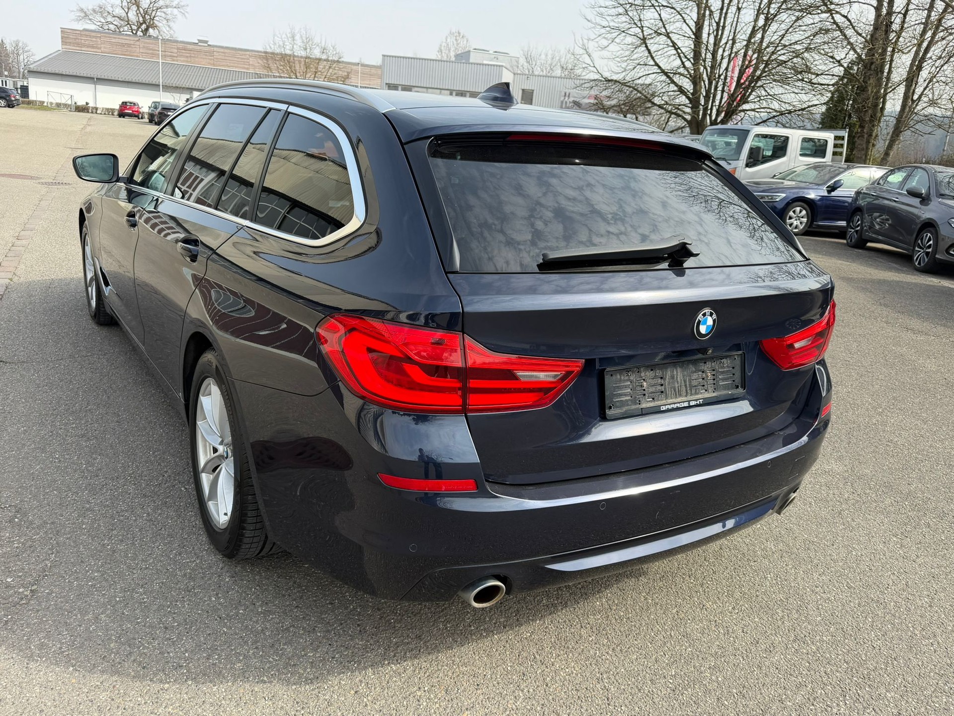 BMW 520d xDrive Touring Steptronic-image-1