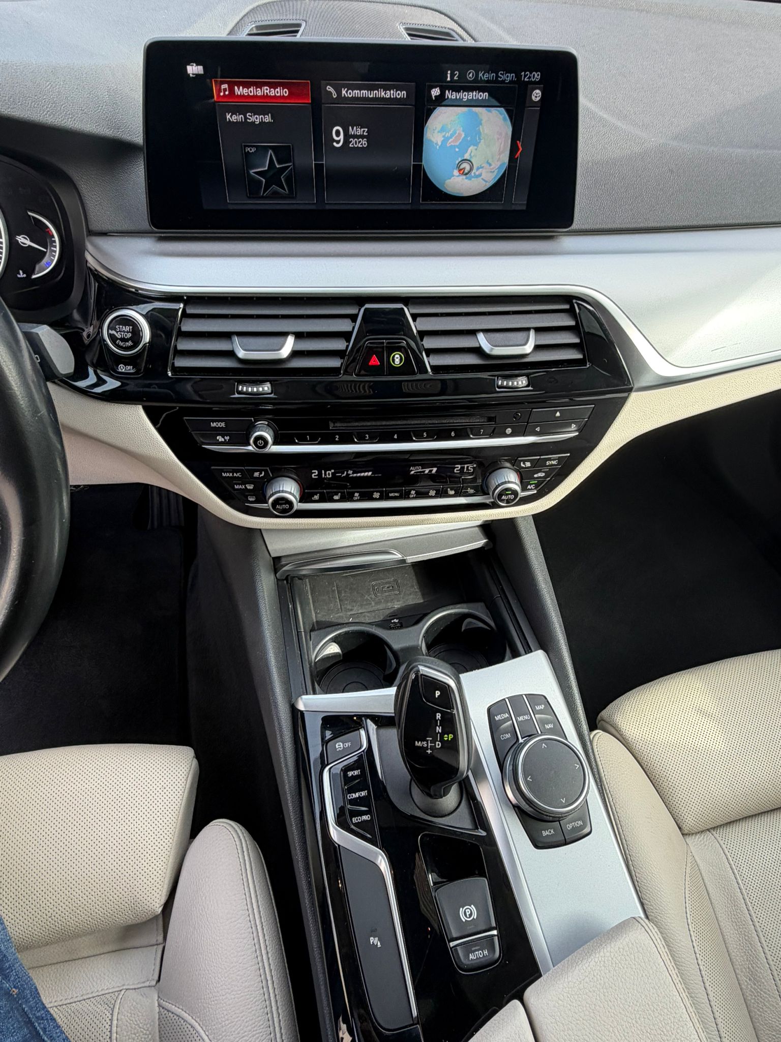BMW 520d xDrive Touring Steptronic-image-10