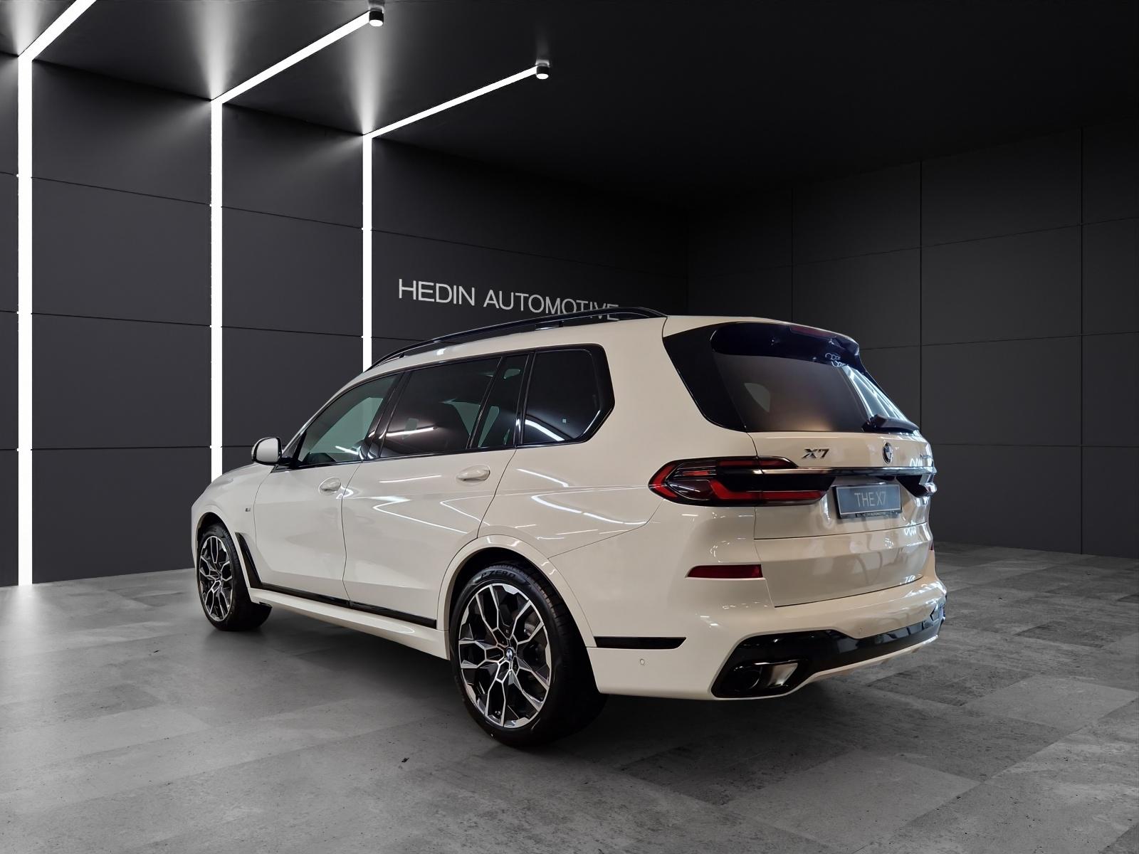 BMW X7 40d xDrive-showroom-element-2