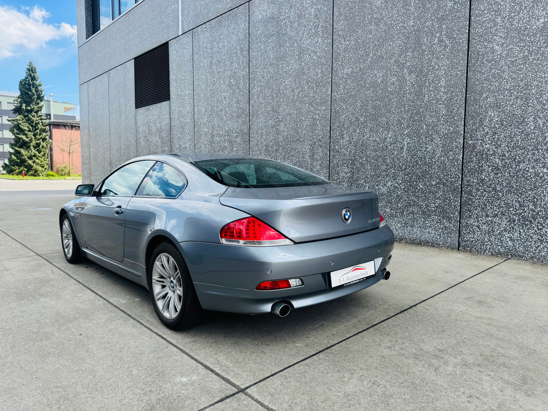 BMW 645i-image-4