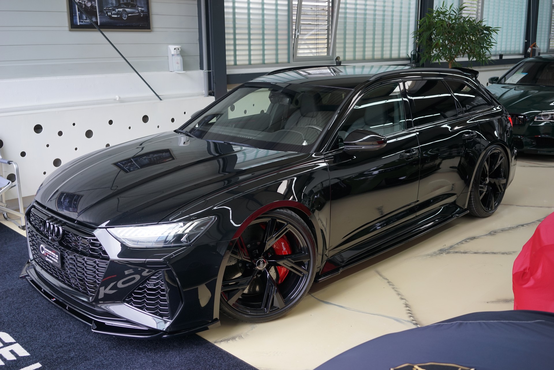 AUDI RS6 Avant 4.0 TFSI V8 quattro-showroom-element-2