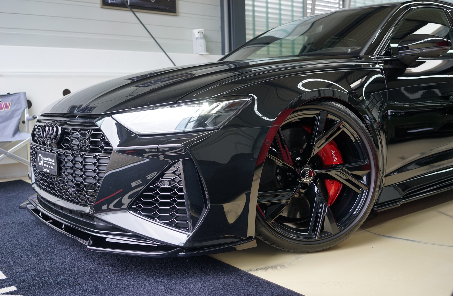 AUDI RS6 Avant 4.0 TFSI V8 quattro-showroom-element-3