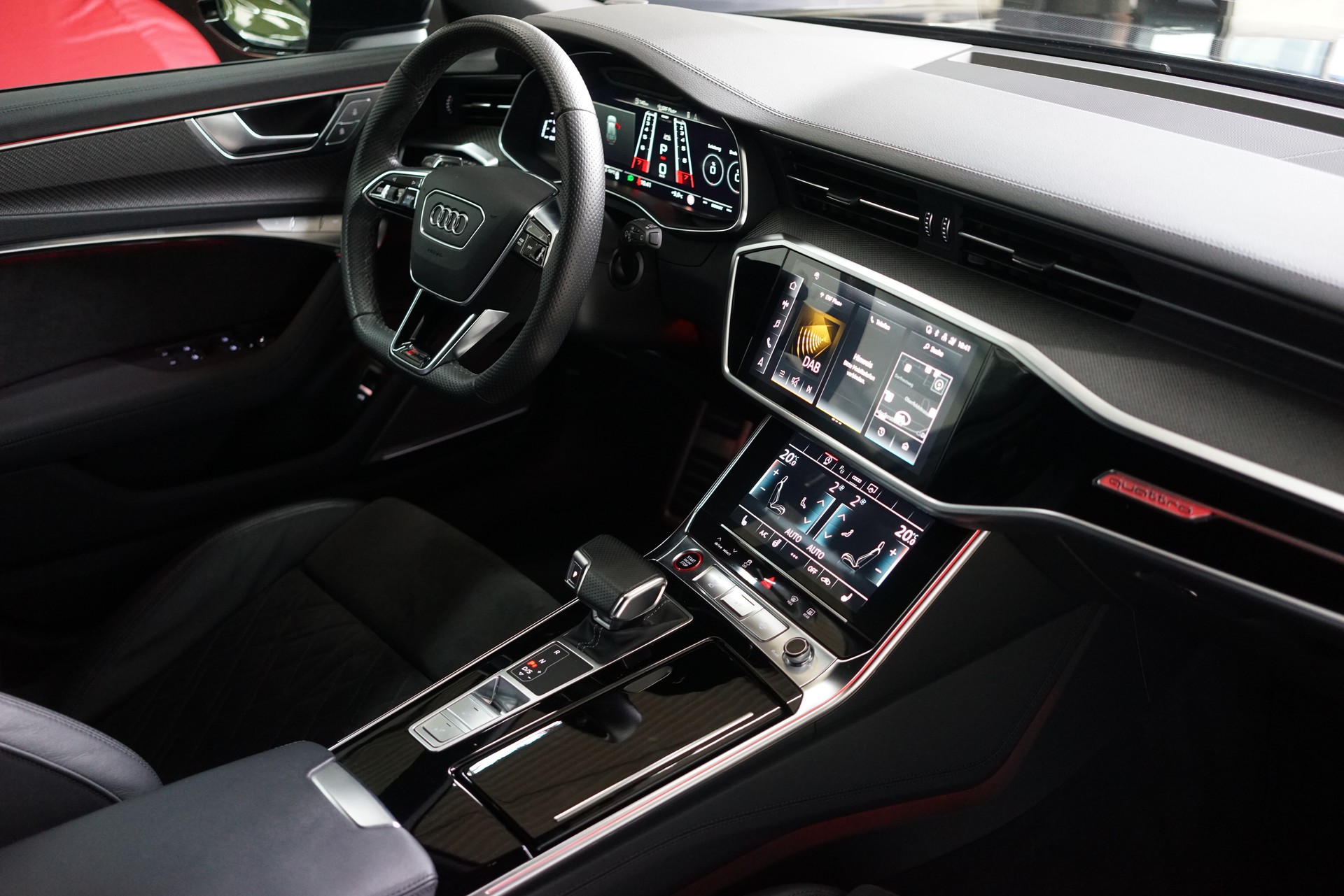 AUDI RS6 Avant 4.0 TFSI V8 quattro-image-27