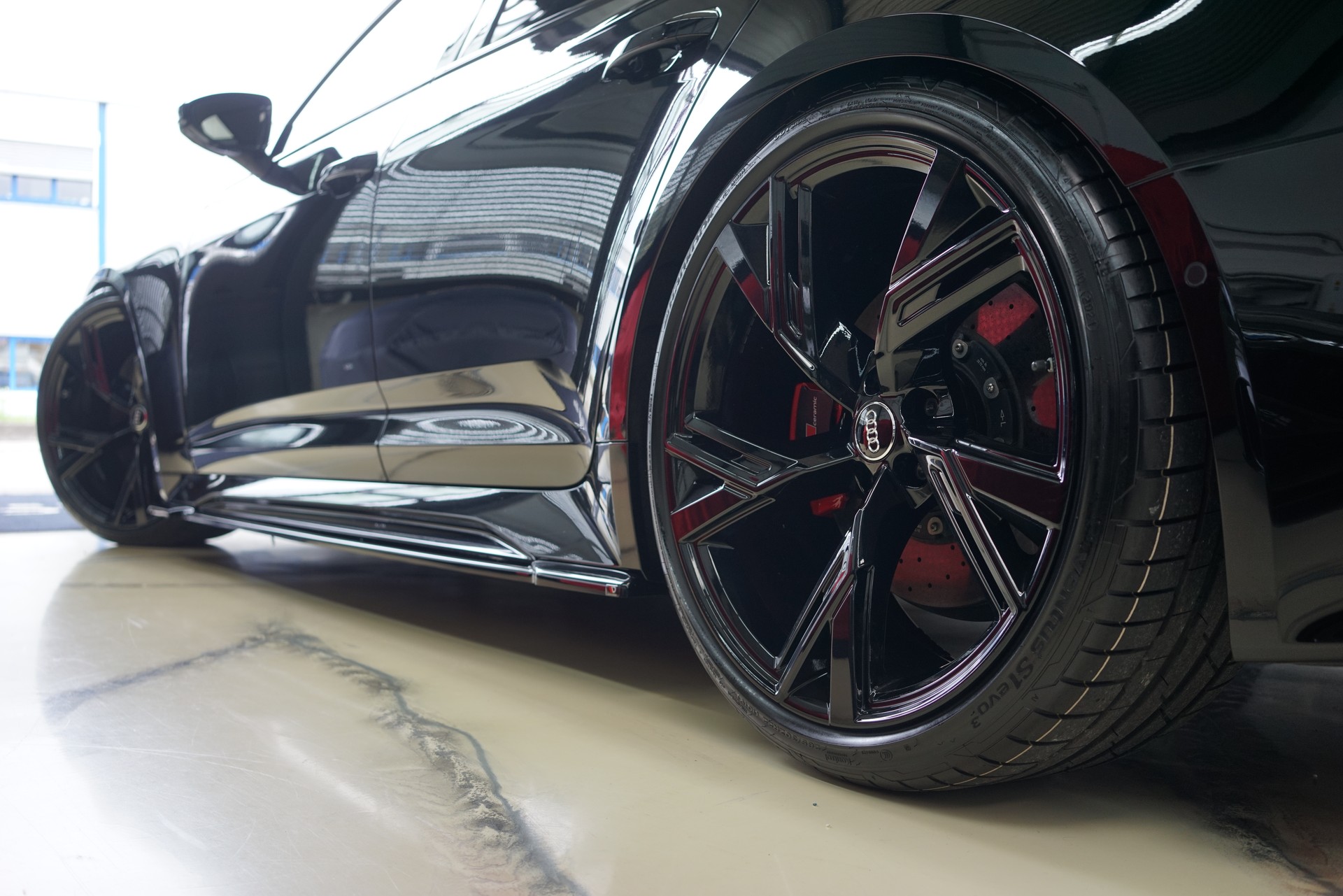 AUDI RS6 Avant 4.0 TFSI V8 quattro-image-6