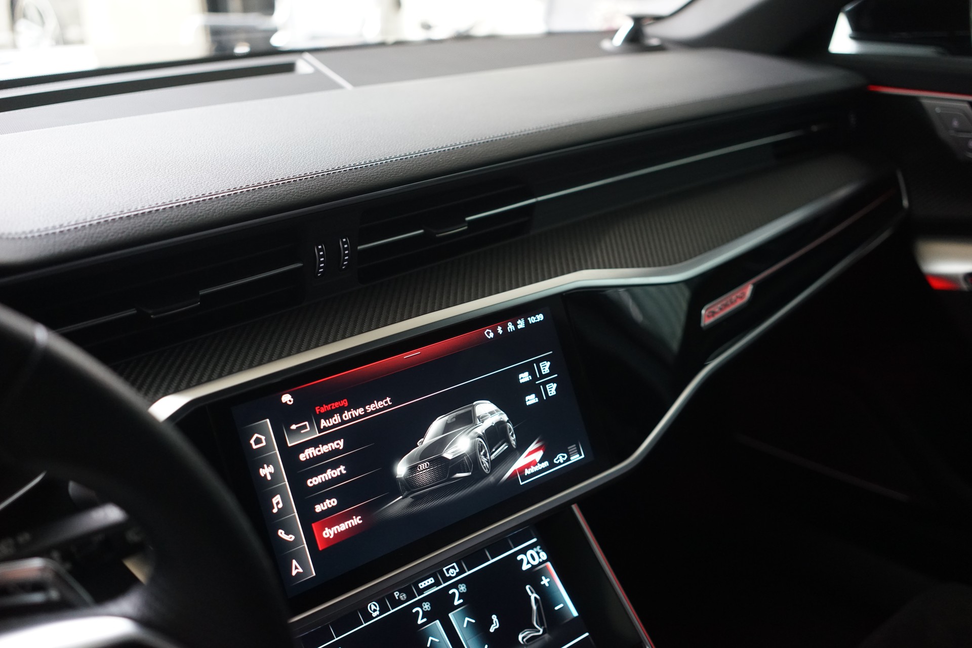 AUDI RS6 Avant 4.0 TFSI V8 quattro-image-18