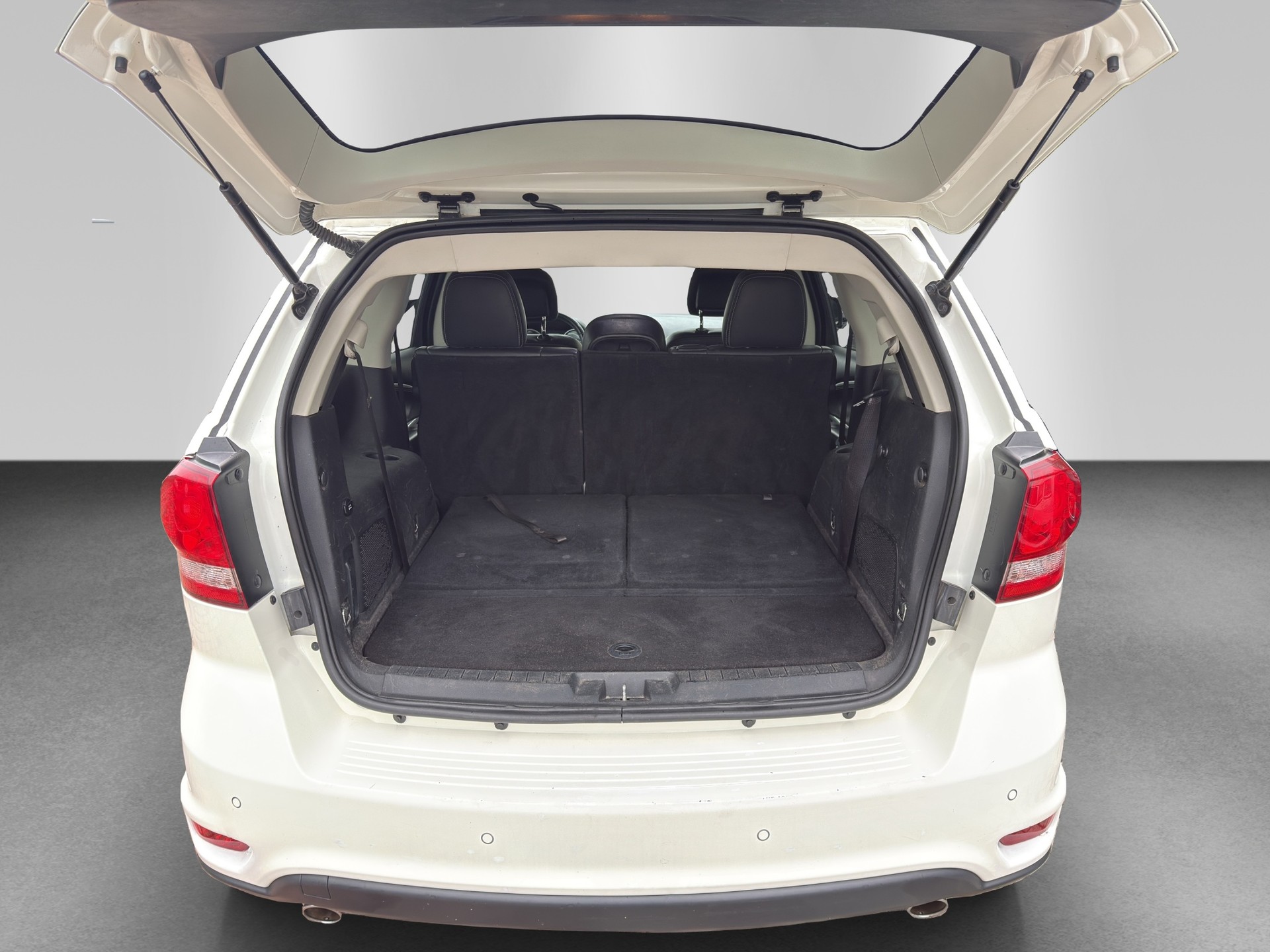 FIAT Freemont 3.6 V6 Lounge AWD Automatic-image-17