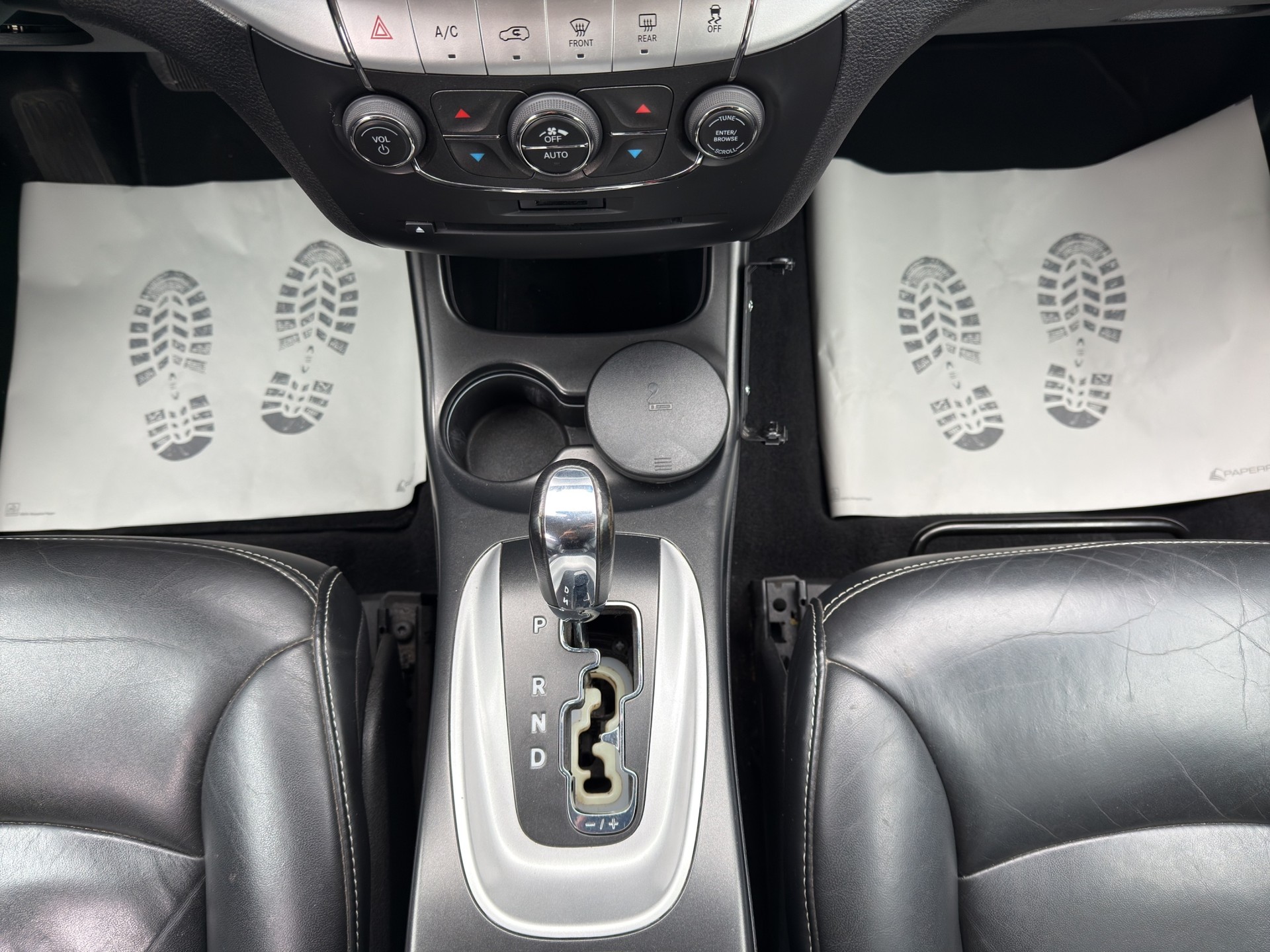 FIAT Freemont 3.6 V6 Lounge AWD Automatic-image-10