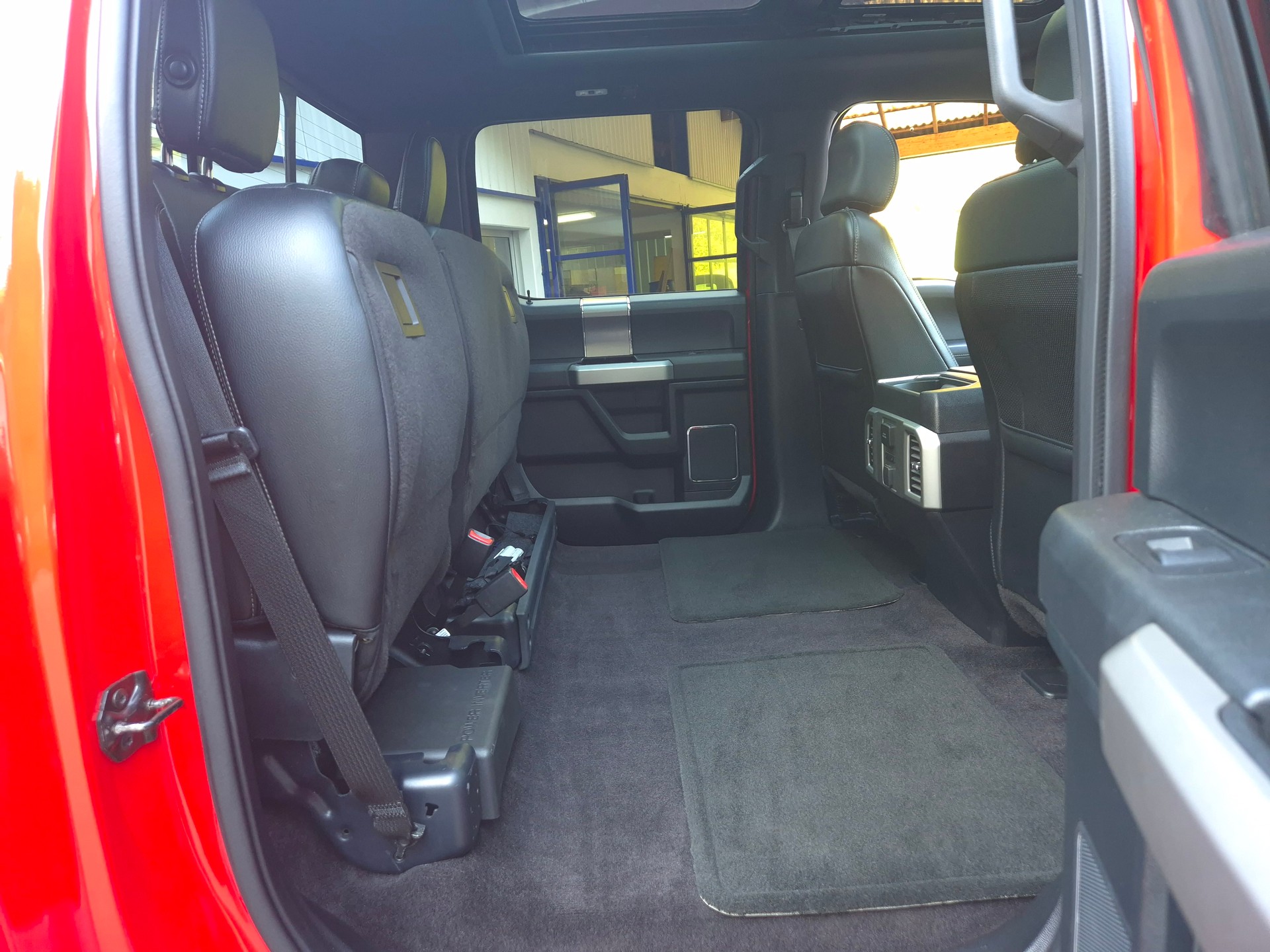 FORD F-150 SHELBY-image-27