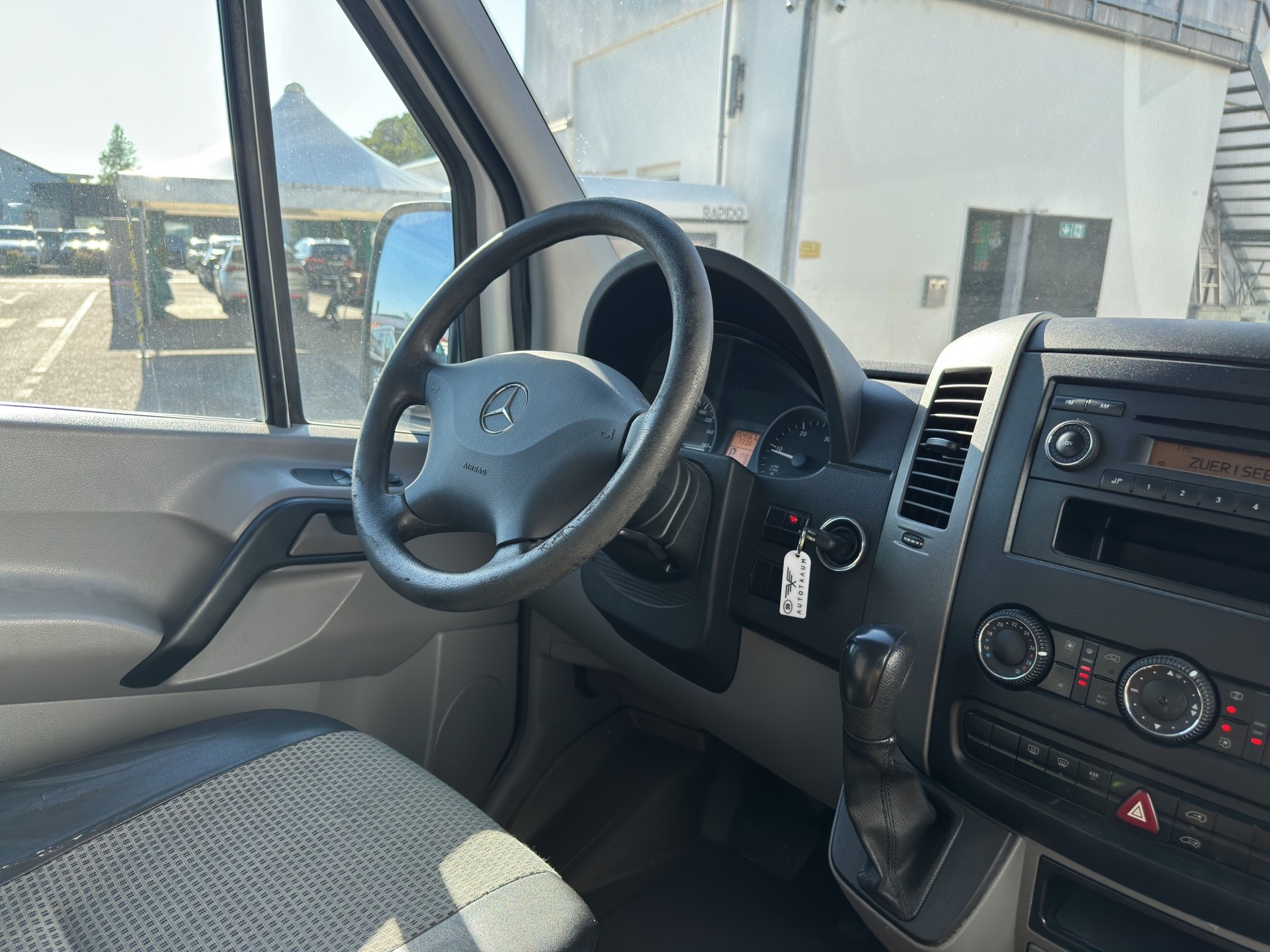 MERCEDES-BENZ Sprinter 315 CDI Hochdach Kompakt mit Rampe-image-46