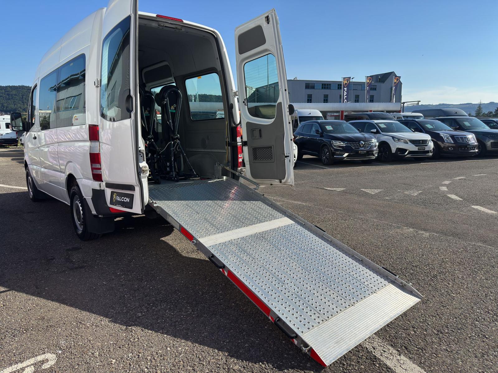 MERCEDES-BENZ Sprinter 315 CDI Hochdach Kompakt mit Rampe-image-11