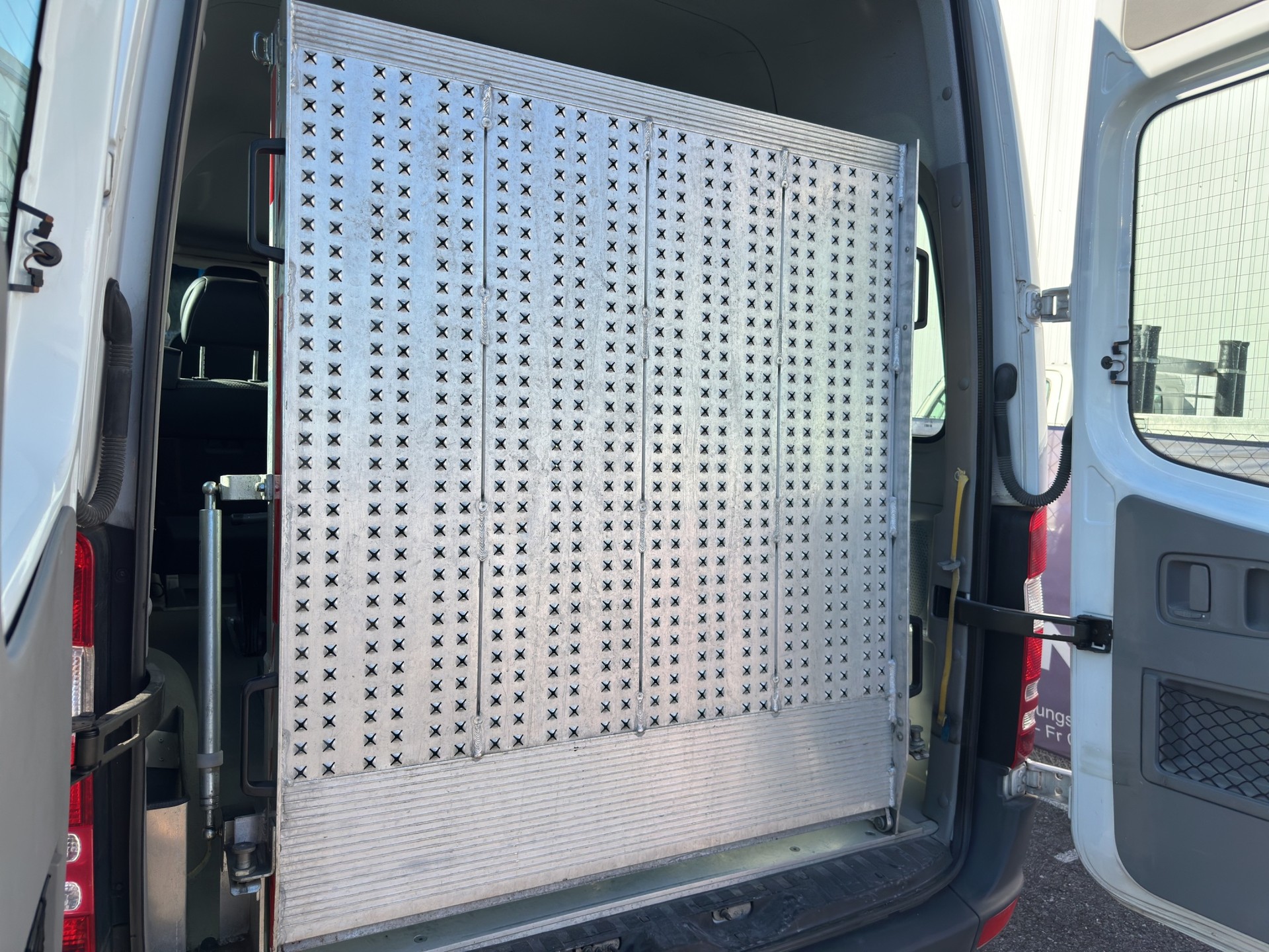 MERCEDES-BENZ Sprinter 315 CDI Hochdach Kompakt mit Rampe-image-58