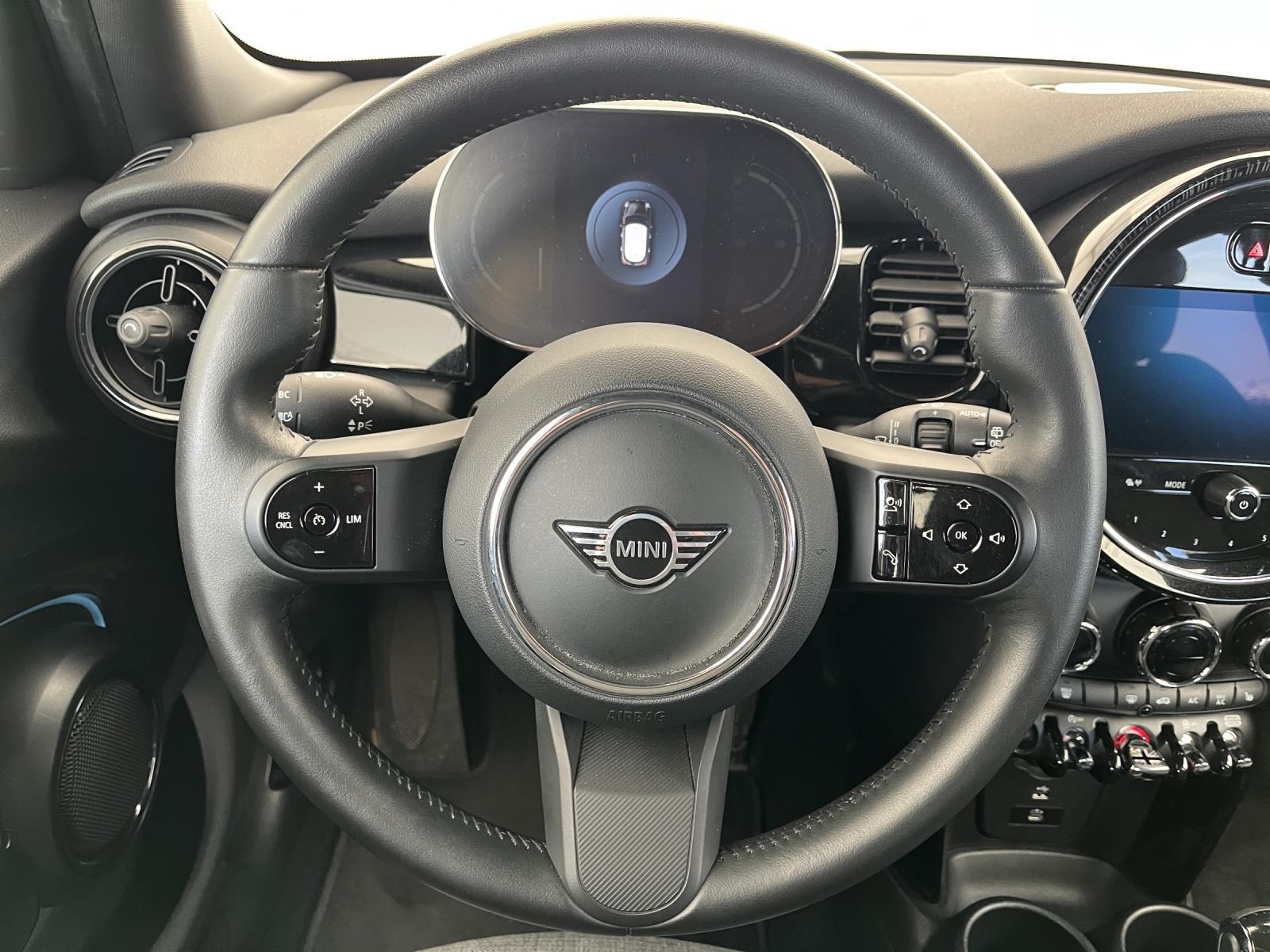 MINI Cooper Steptronic DKG (CH)-image-12