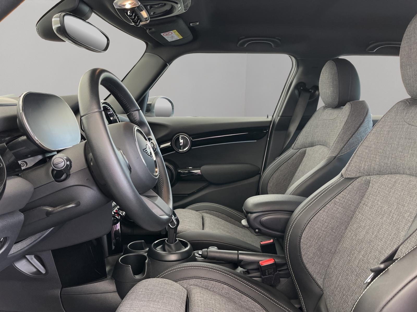 MINI Cooper Steptronic DKG (CH)-image-9