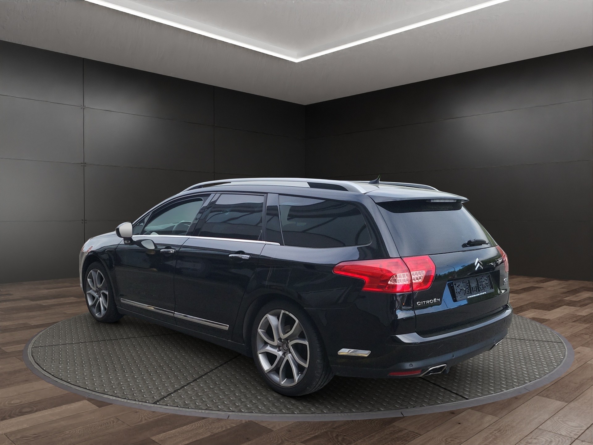 CITROEN C5 Tourer 3.0 HDi V6 Exclusive Automatic-image-4