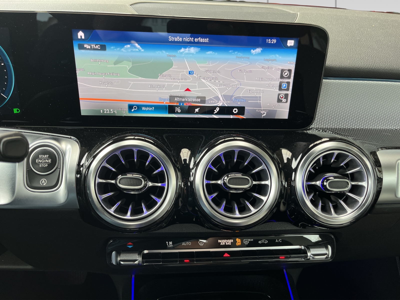 MERCEDES-BENZ GLB 180 d Style 8G-Tronic-image-9