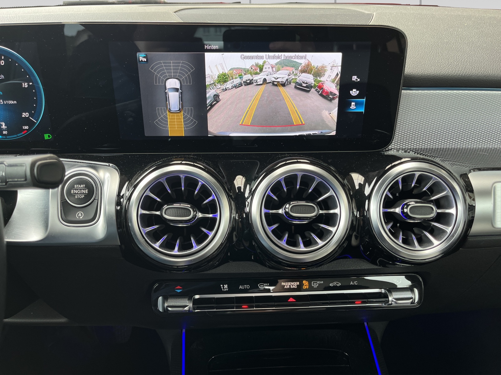 MERCEDES-BENZ GLB 180 d Style 8G-Tronic-image-10
