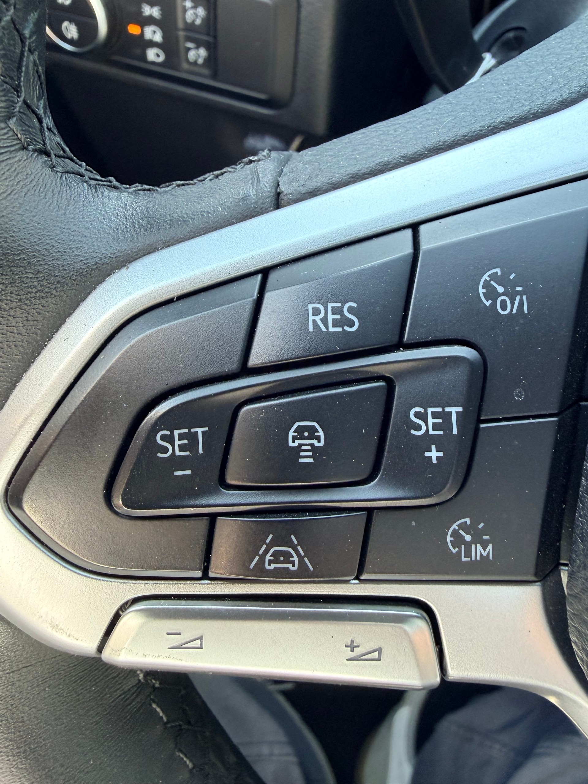 VW Amarok DKab. Pick-up 3.0 TDI 240 Style Winter 1 4m-image-18