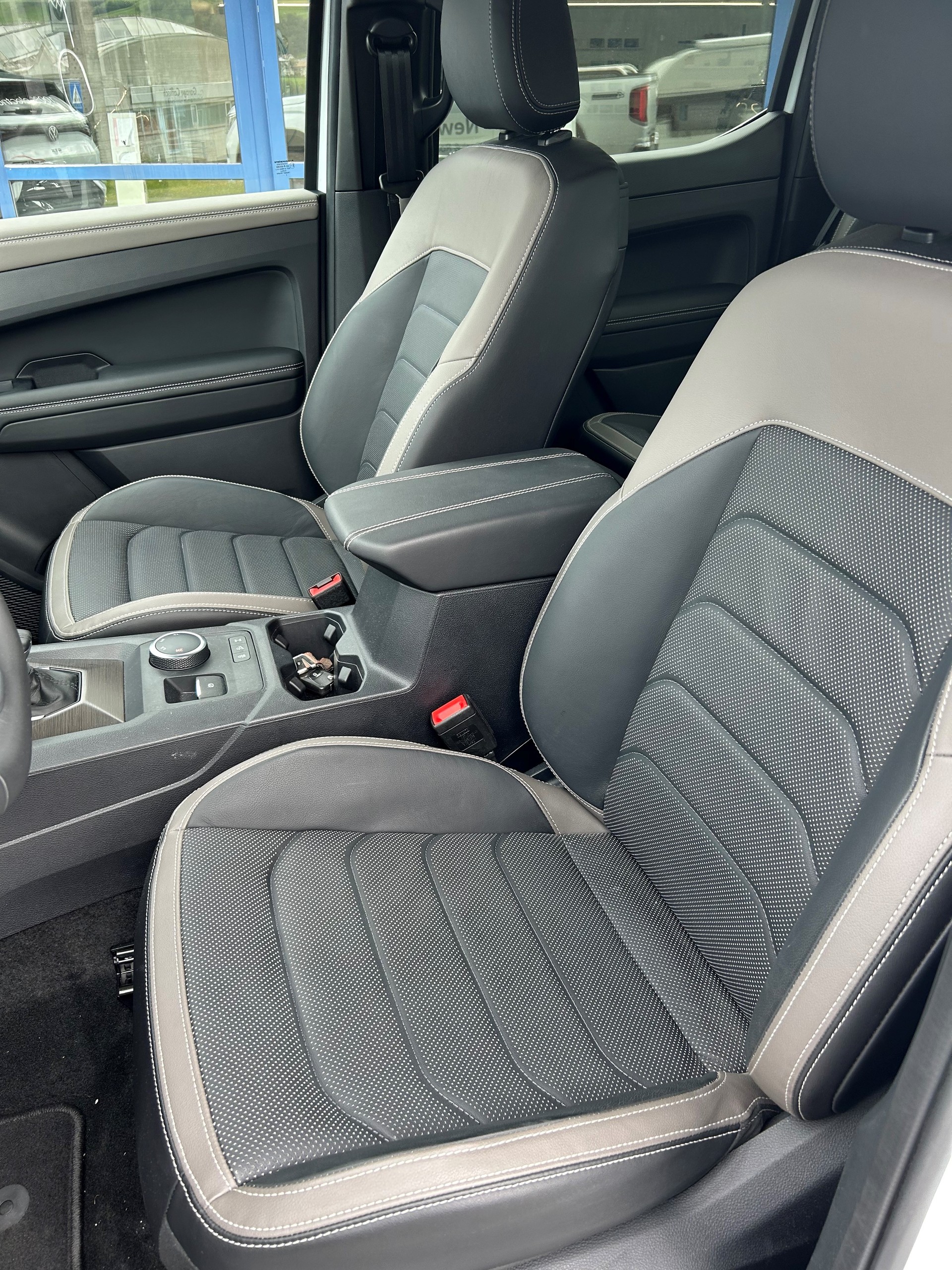 VW Amarok DKab. Pick-up 3.0 TDI 240 Style Winter 1 4m-image-13