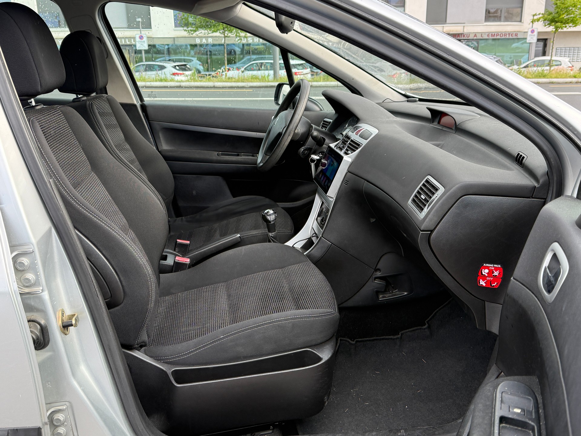 PEUGEOT 307 1.6 16V D.Sign-image-14