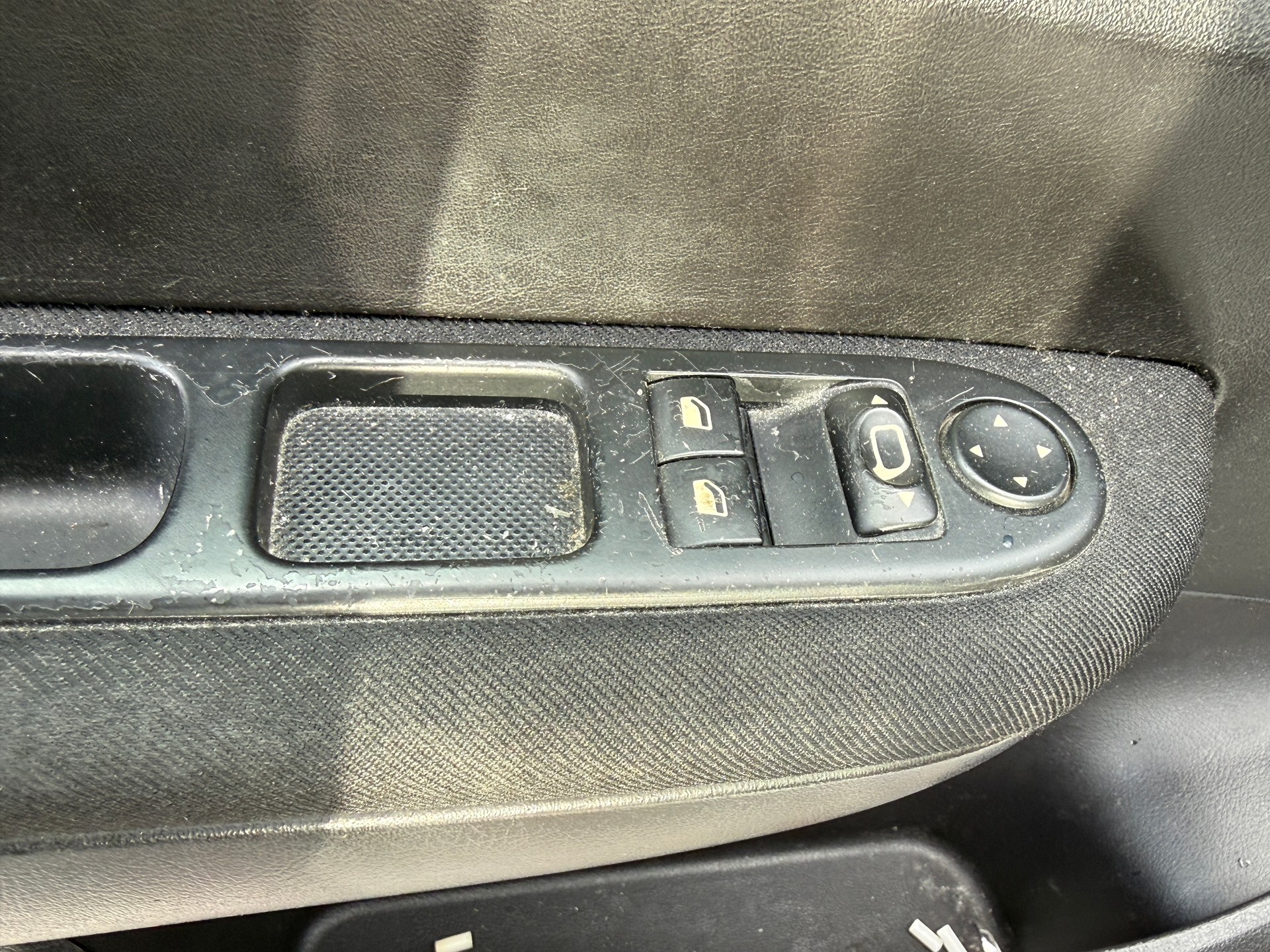 PEUGEOT 307 1.6 16V D.Sign-image-24