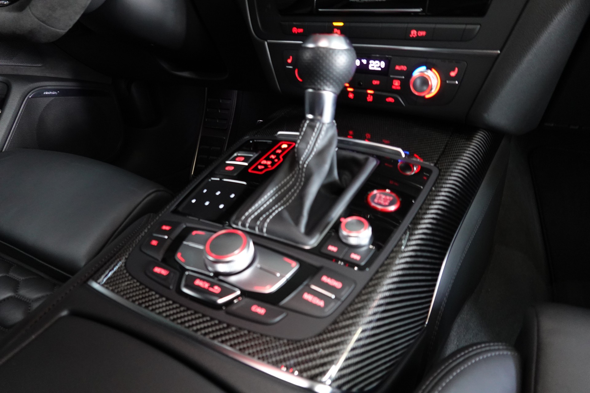 AUDI RS6 AVANT 4.0 TFSI V8 PERFORMANCE QUATTRO CH-FZ ON TOP 53TKM 605PS-image-45