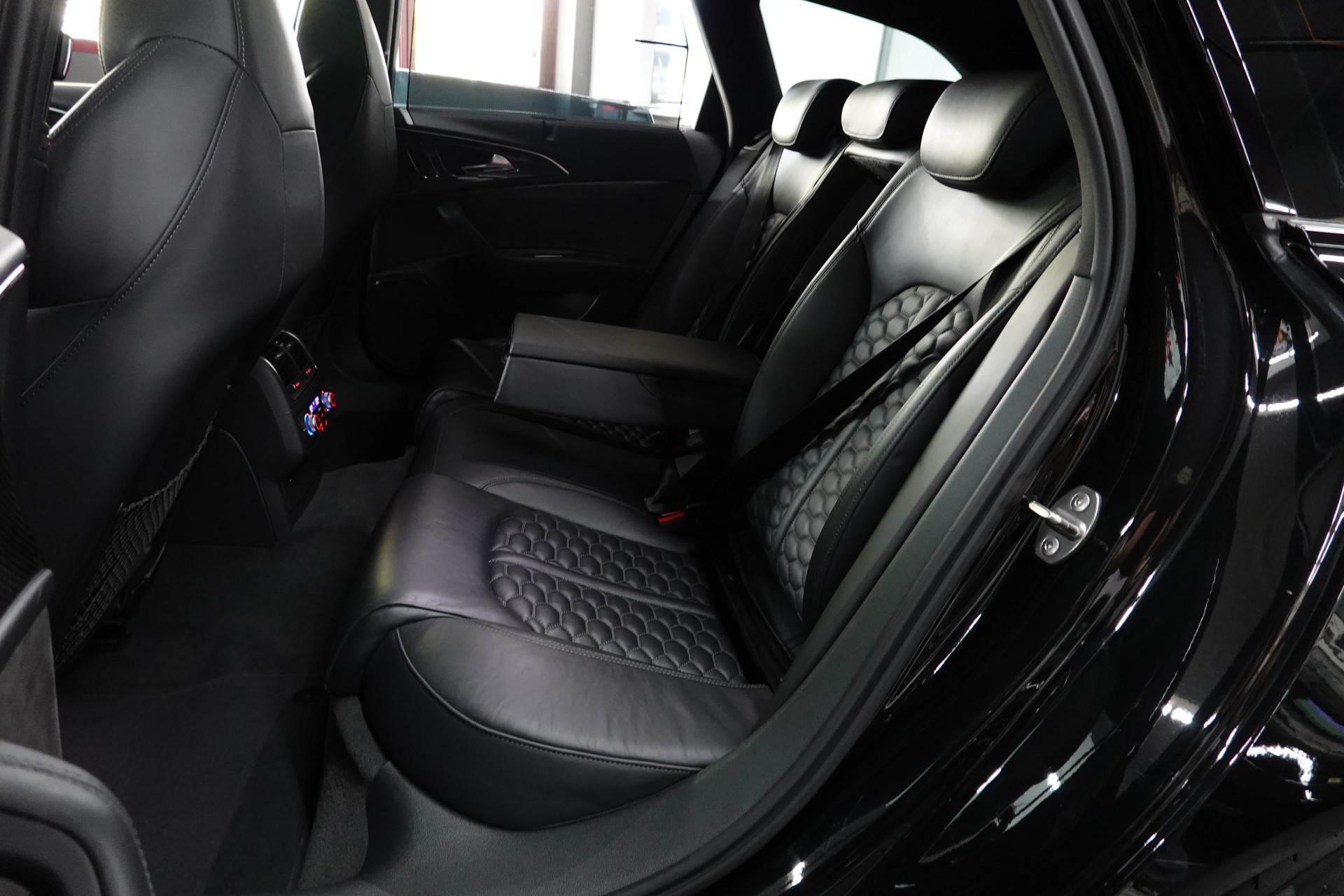 AUDI RS6 AVANT 4.0 TFSI V8 PERFORMANCE QUATTRO CH-FZ ON TOP 53TKM 605PS-image-34