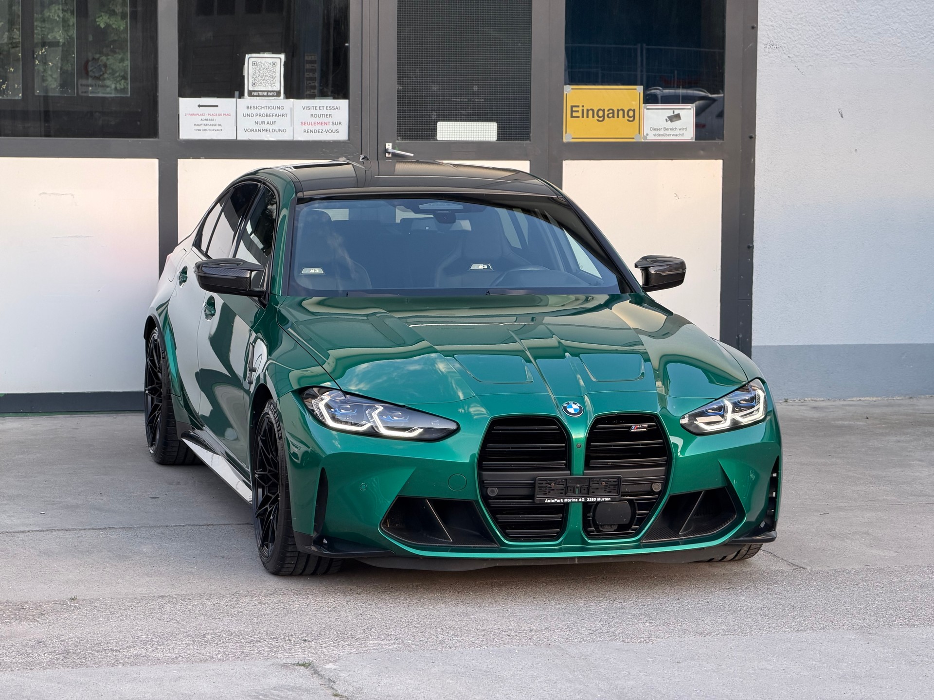 BMW M3 Competition M xDrive-showroom-element-3