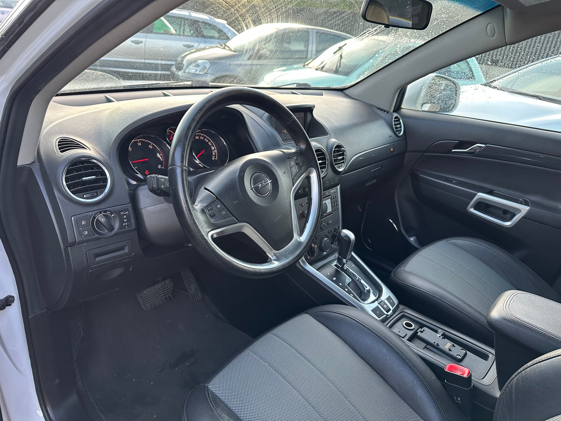 OPEL Antara 2.2 CDTi Enjoy 4WD Automatic-image-6