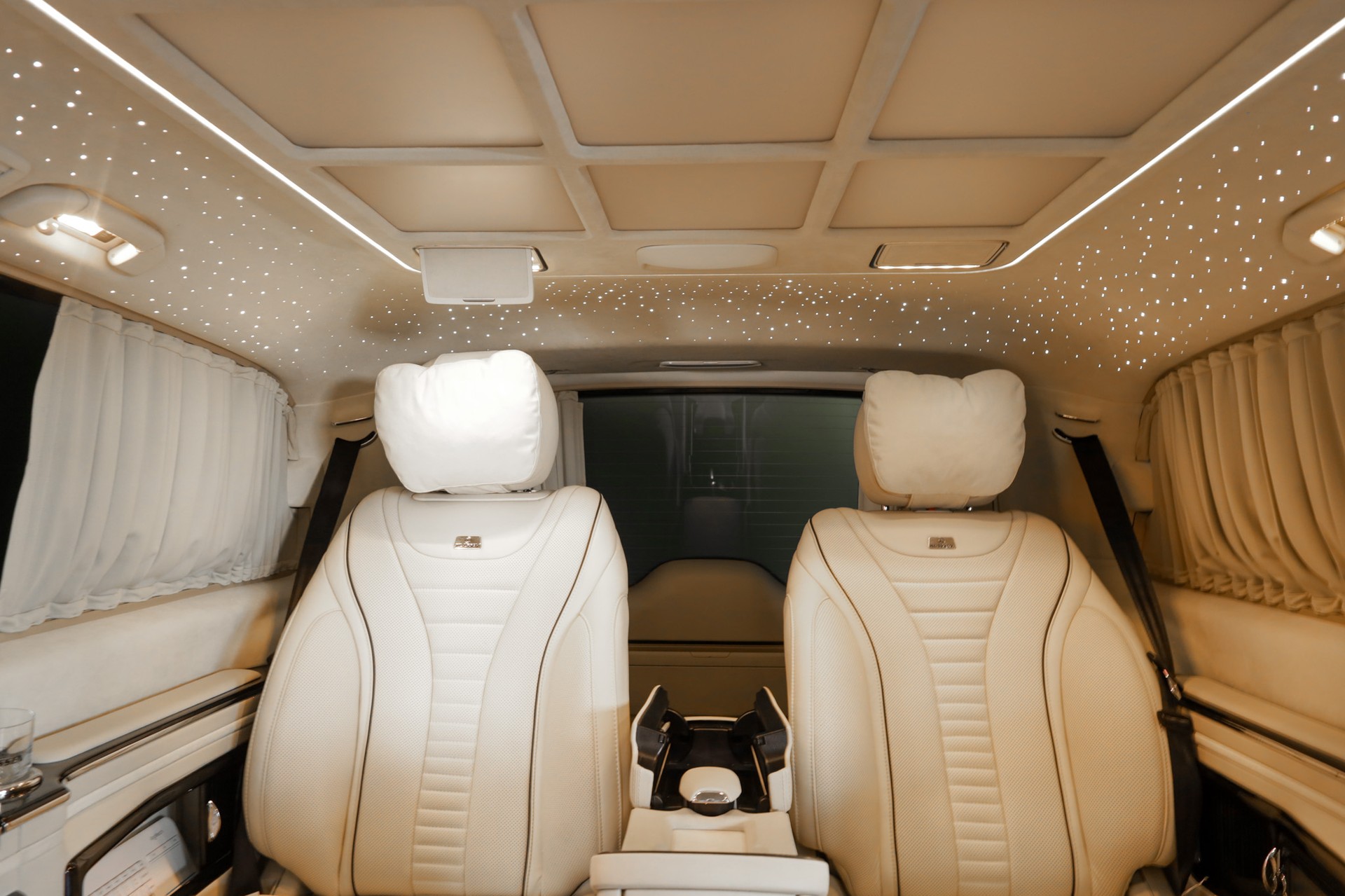 MERCEDES-BENZ KLASSEN V-VIP 4Matic extralang-image-18