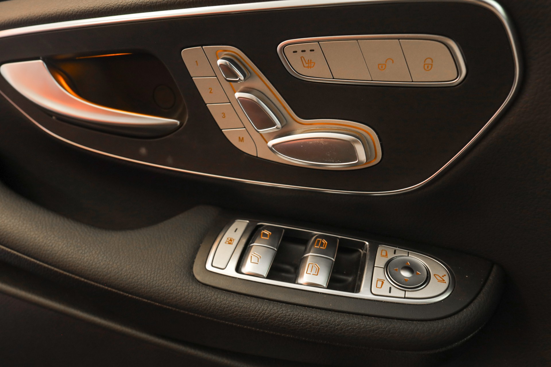 MERCEDES-BENZ KLASSEN V-VIP 4Matic extralang-image-23
