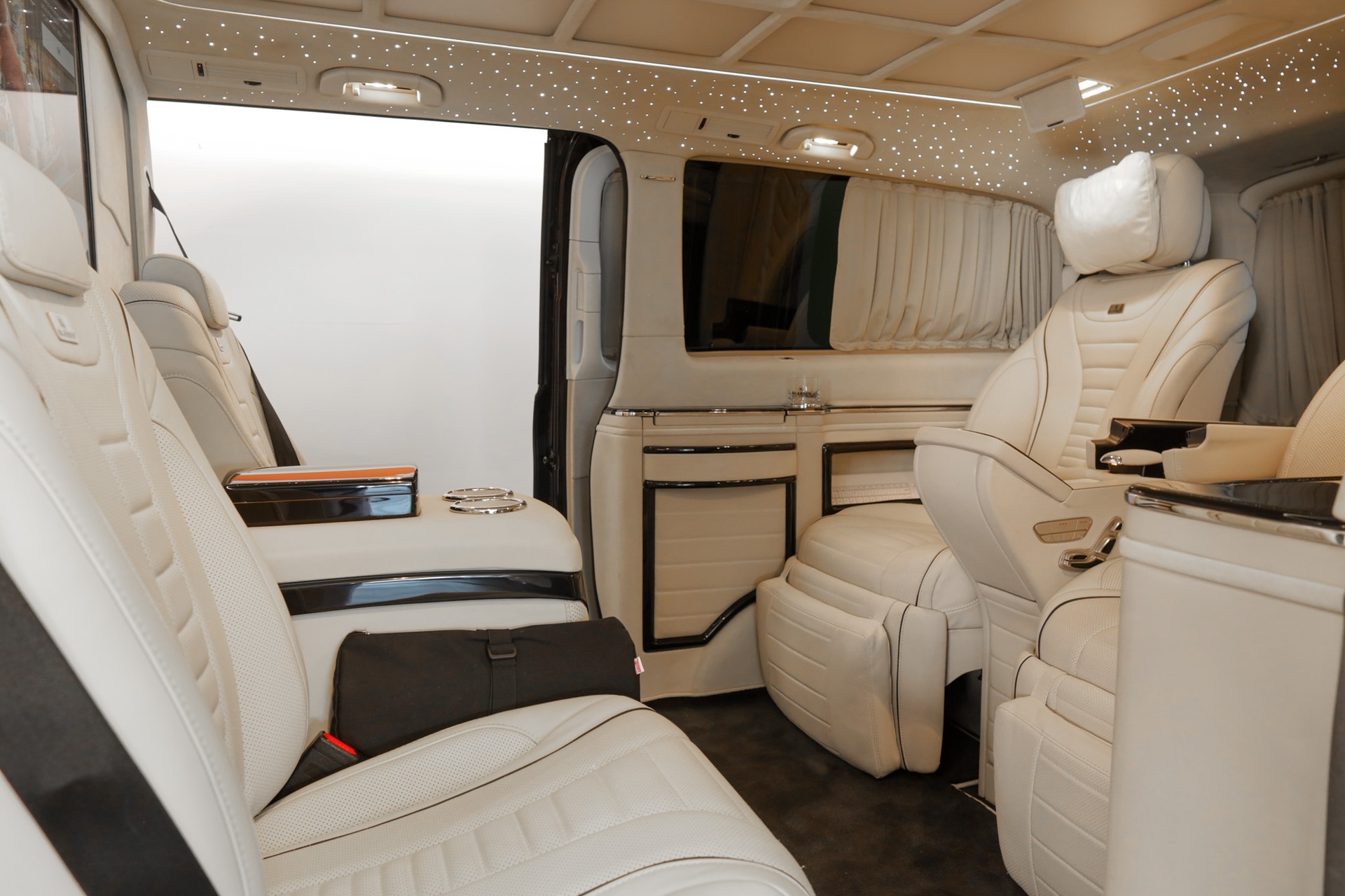 MERCEDES-BENZ KLASSEN V-VIP 4Matic extralang-image-19