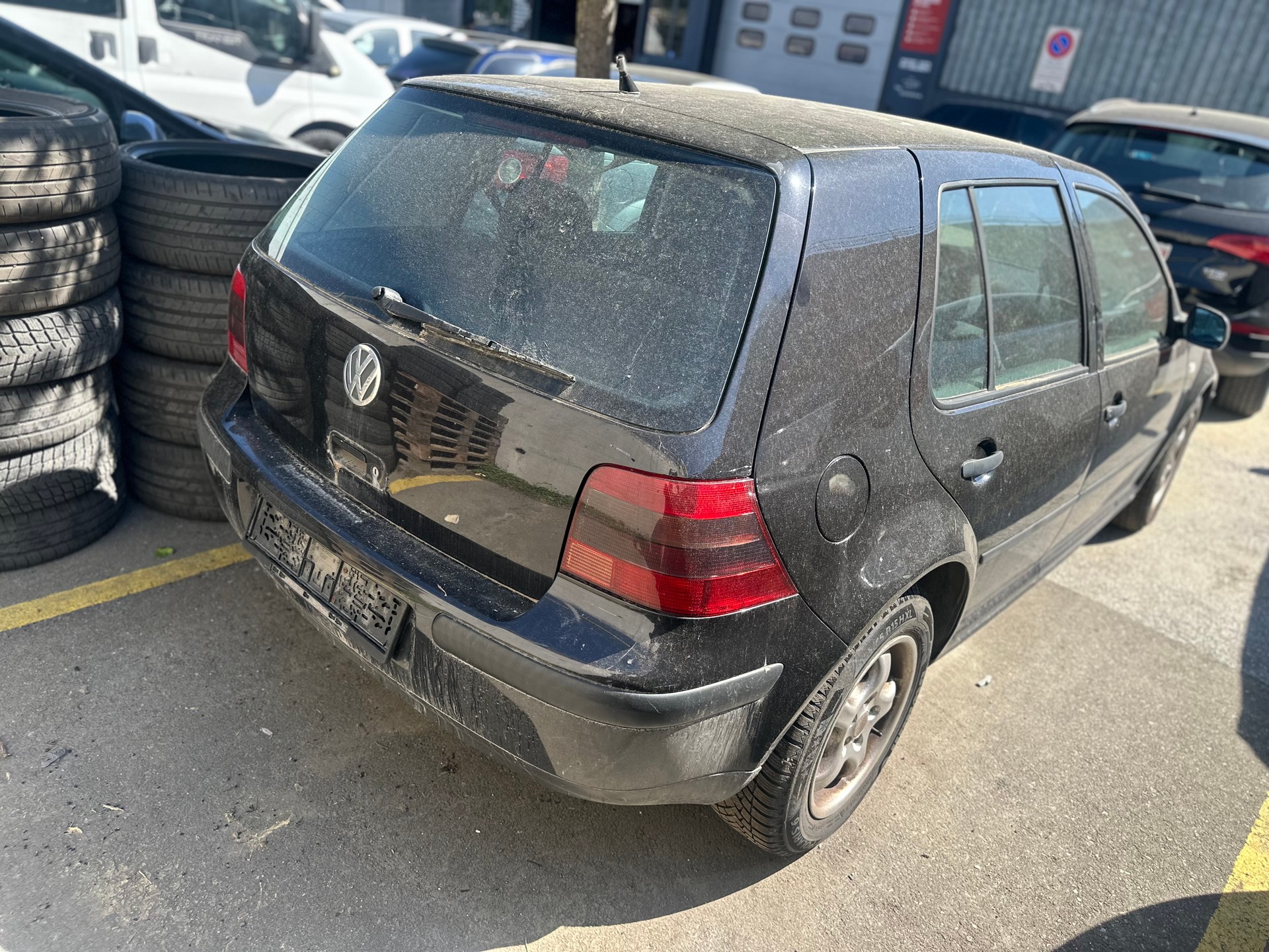 VW Golf 1.8 Comfortline 4Motion-image-4