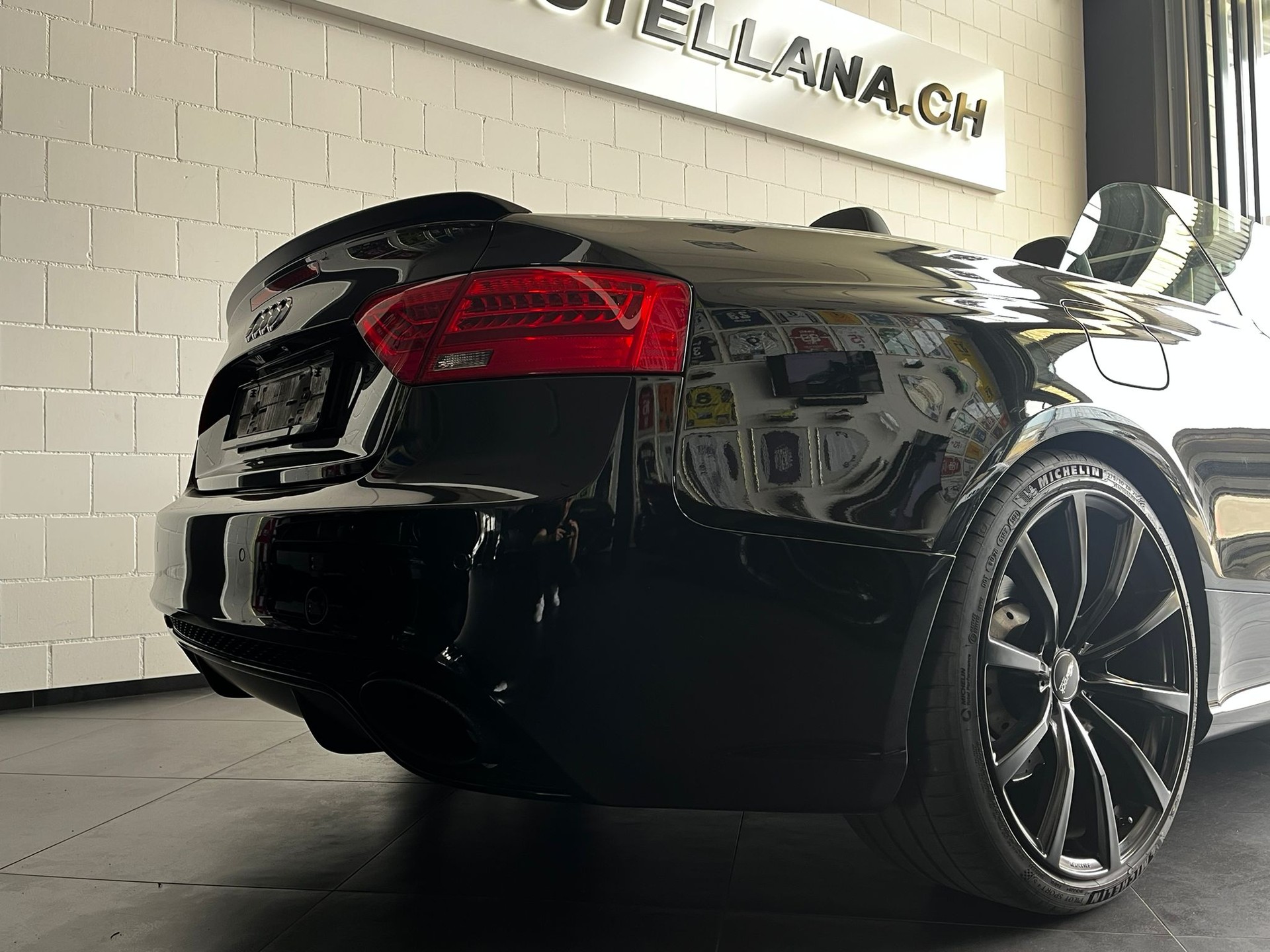 AUDI RS5 Cabrio 4.2 FSI quattro S-tronic-image-10