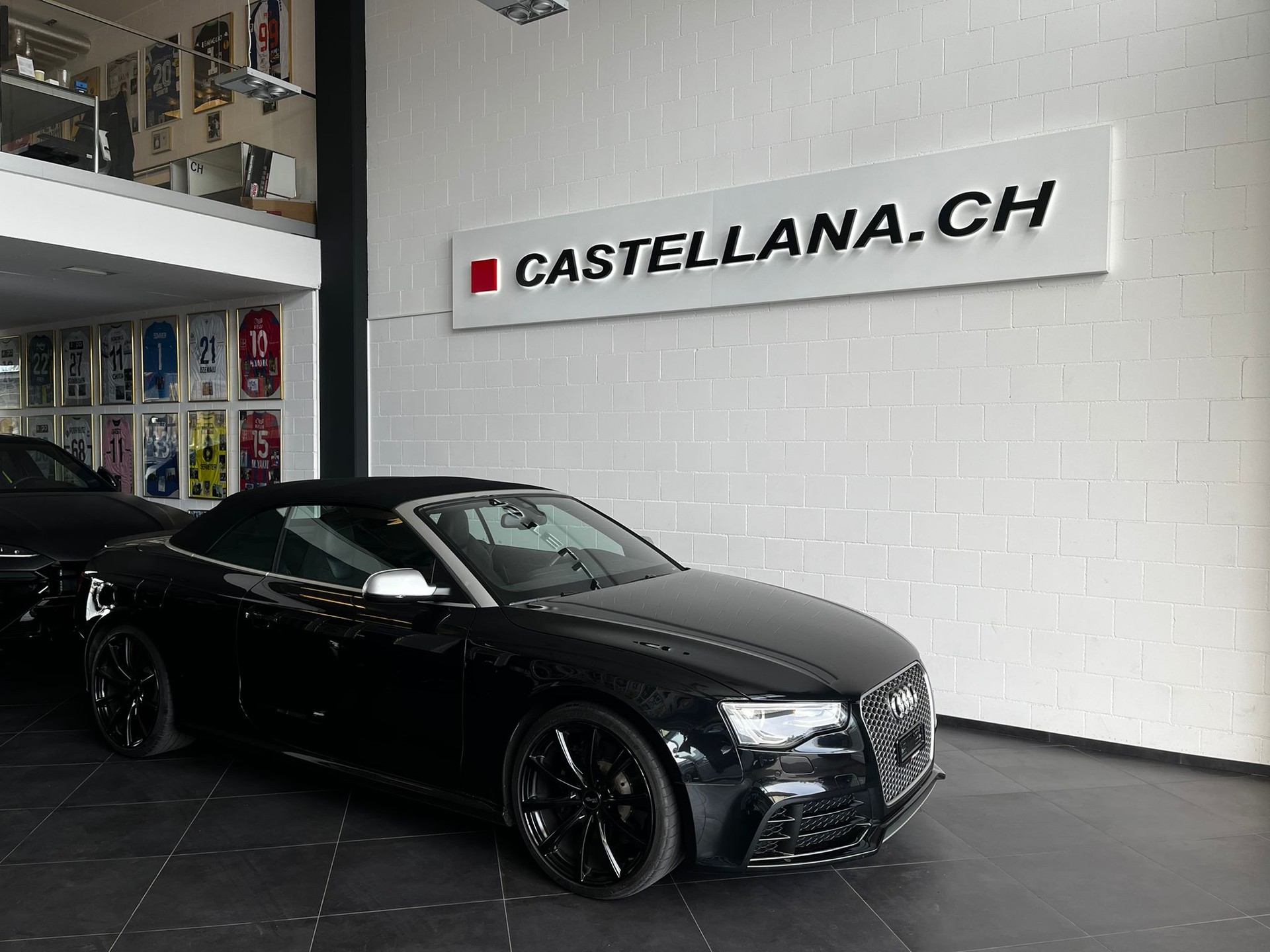 AUDI RS5 Cabrio 4.2 FSI quattro S-tronic-showroom-element-1