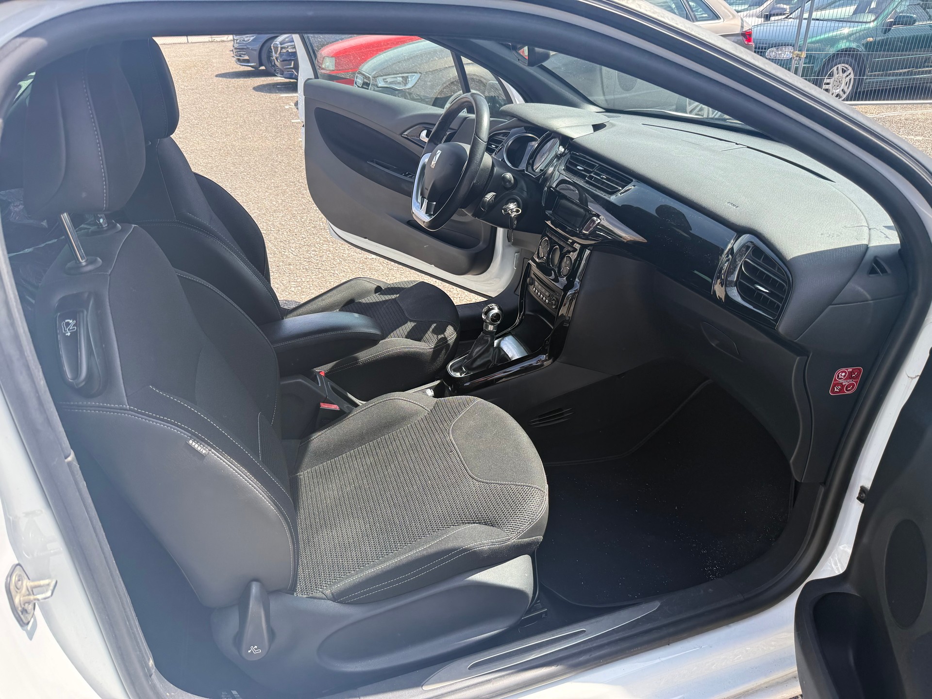 DS AUTOMOBILES DS3-image-6