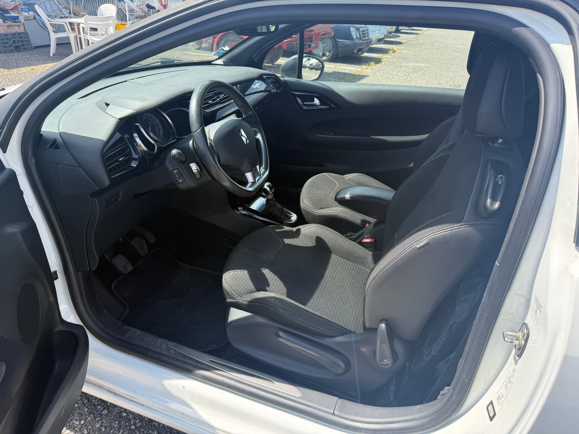 DS AUTOMOBILES DS3-image-5