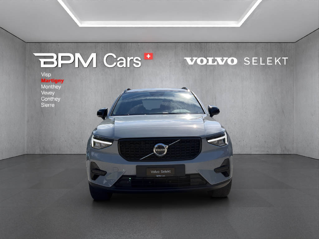 VOLVO XC40 2.0 B4 MH Plus Dark-image-5