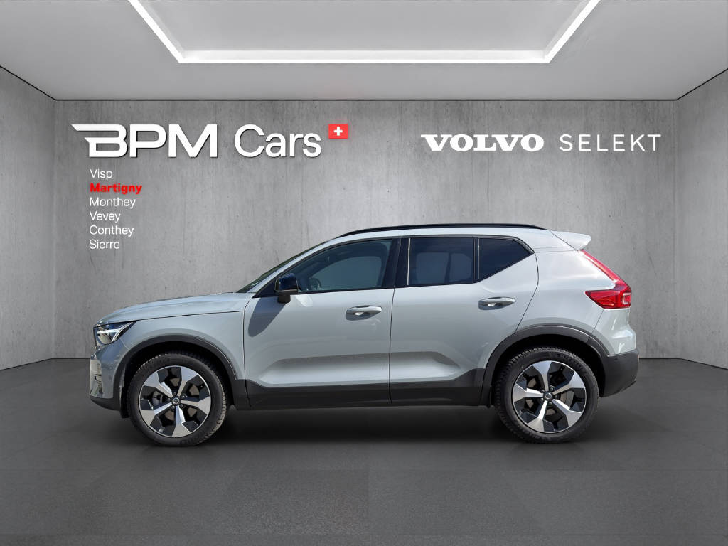 VOLVO XC40 2.0 B4 MH Plus Dark-image-17