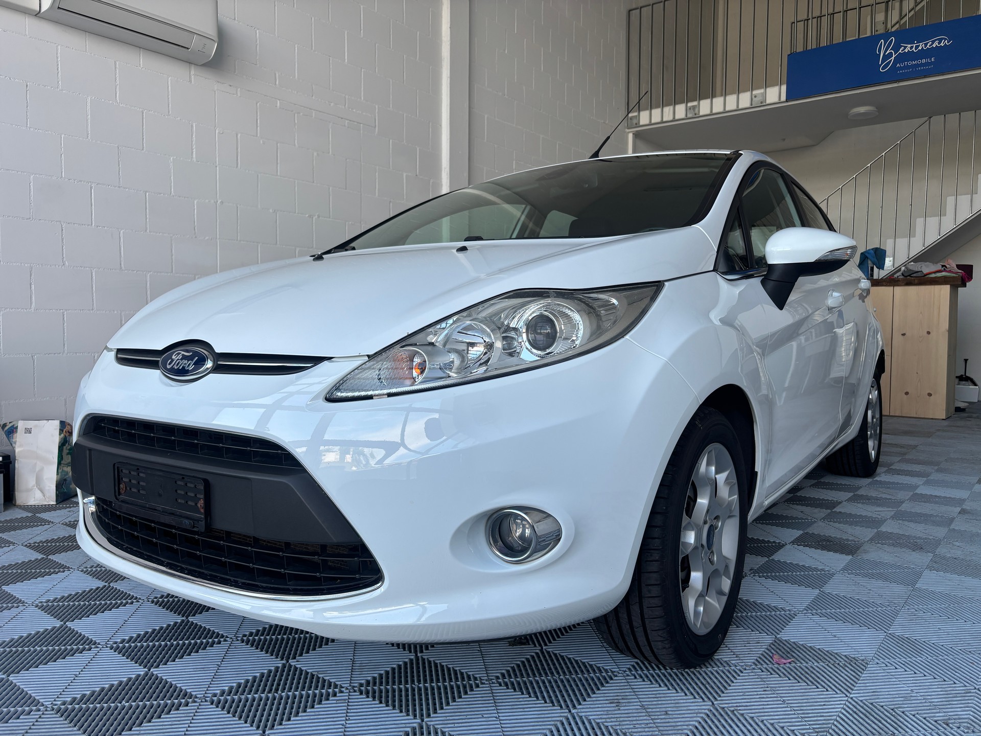 FORD Fiesta 1.4 16V Trend Automatic