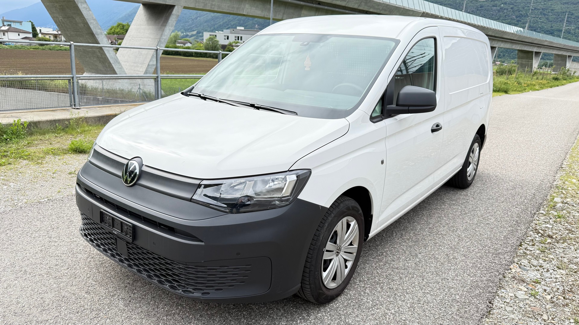 VW Caddy Cargo 2.0TDI Entry Maxi-image-1