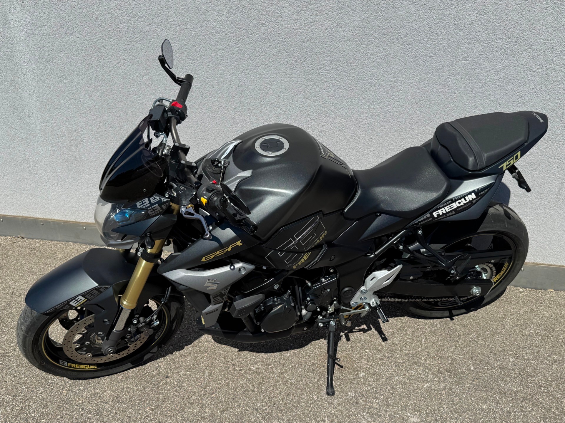 SUZUKI GSR 750 ABS Freegun-image-5