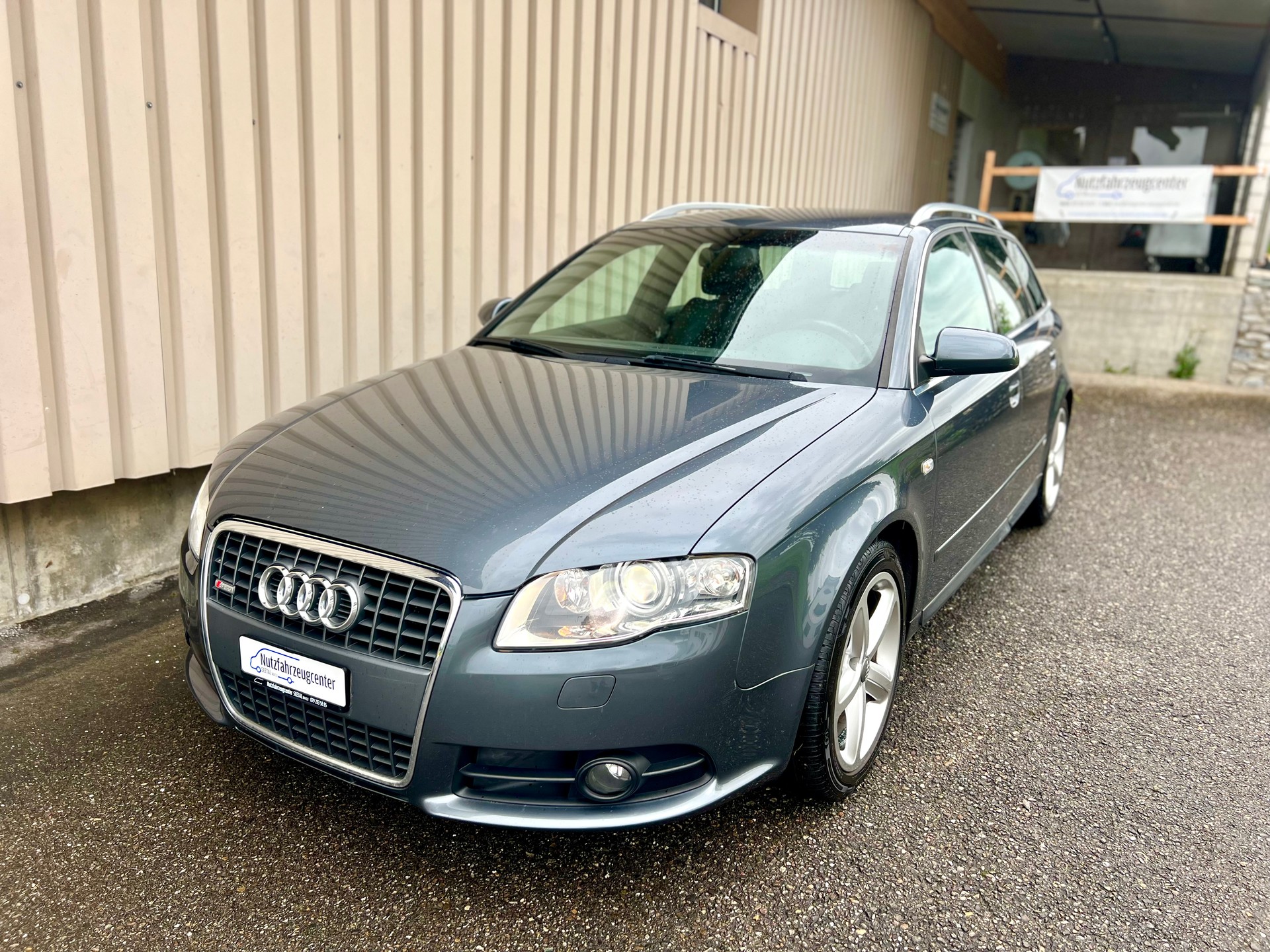 AUDI A4 Avant 2.0 TDI quattro by Nutzfahrzeugcenter Seetal