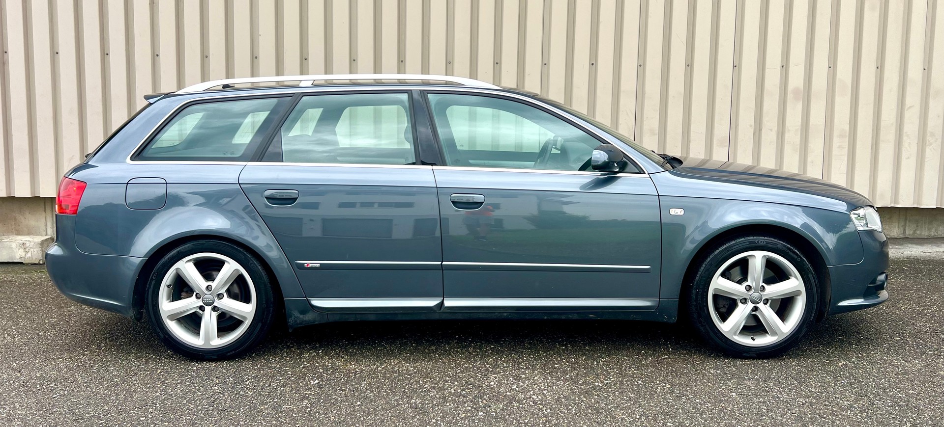 AUDI A4 Avant 2.0 TDI quattro by Nutzfahrzeugcenter Seetal-image-4