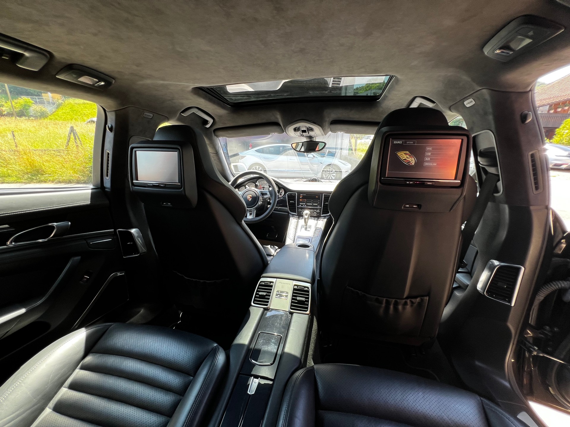 PORSCHE Panamera GTS 4.8 PDK-image-11