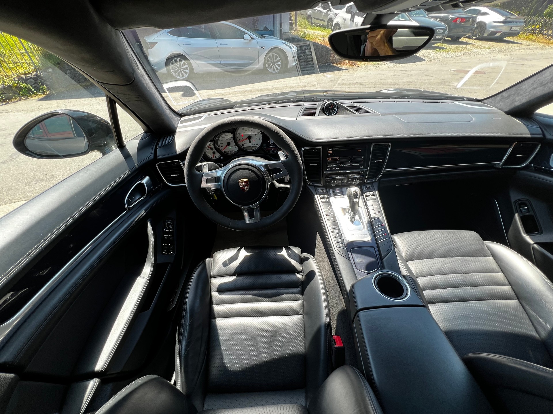 PORSCHE Panamera GTS 4.8 PDK-image-18