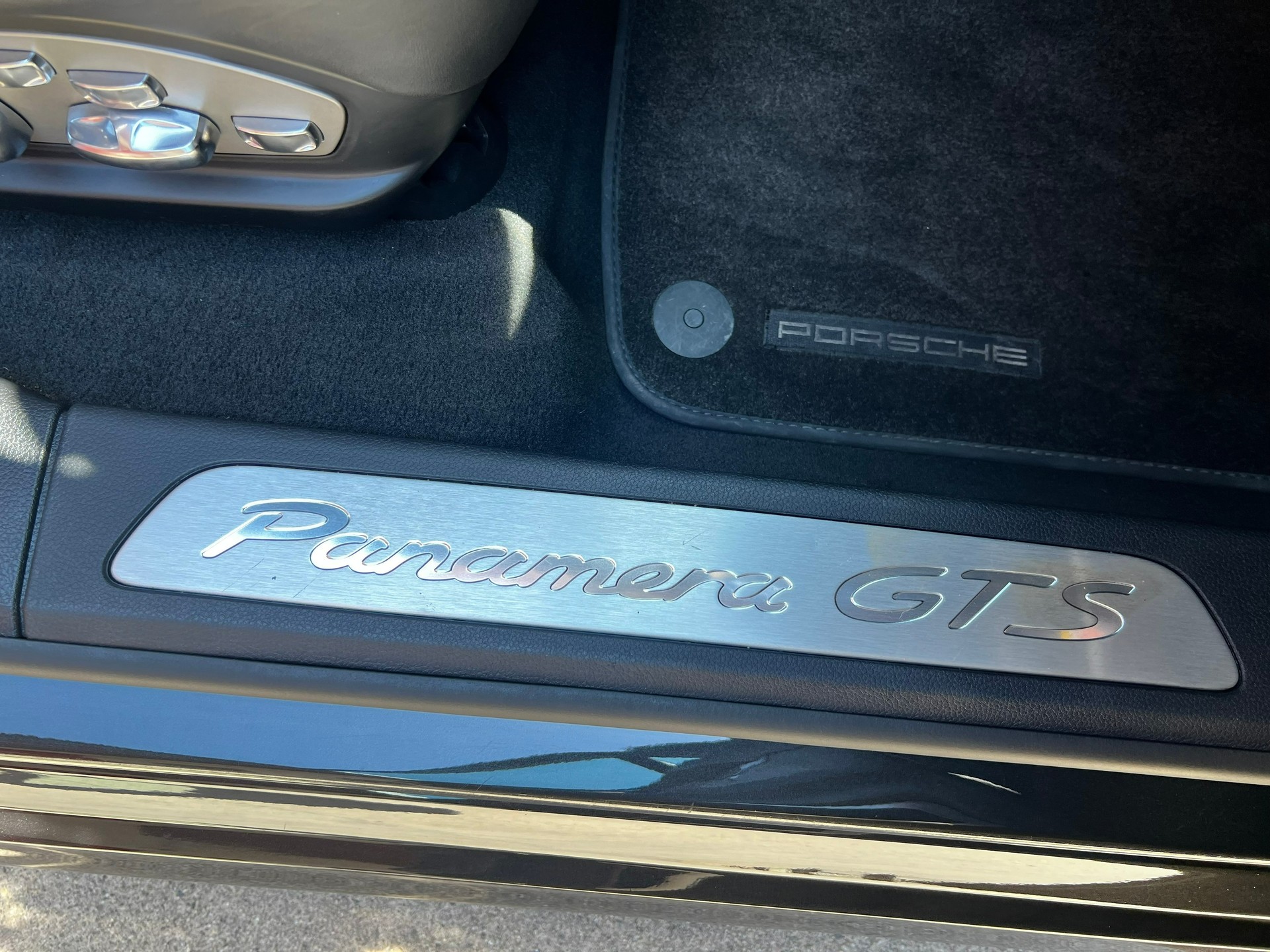 PORSCHE Panamera GTS 4.8 PDK-image-17