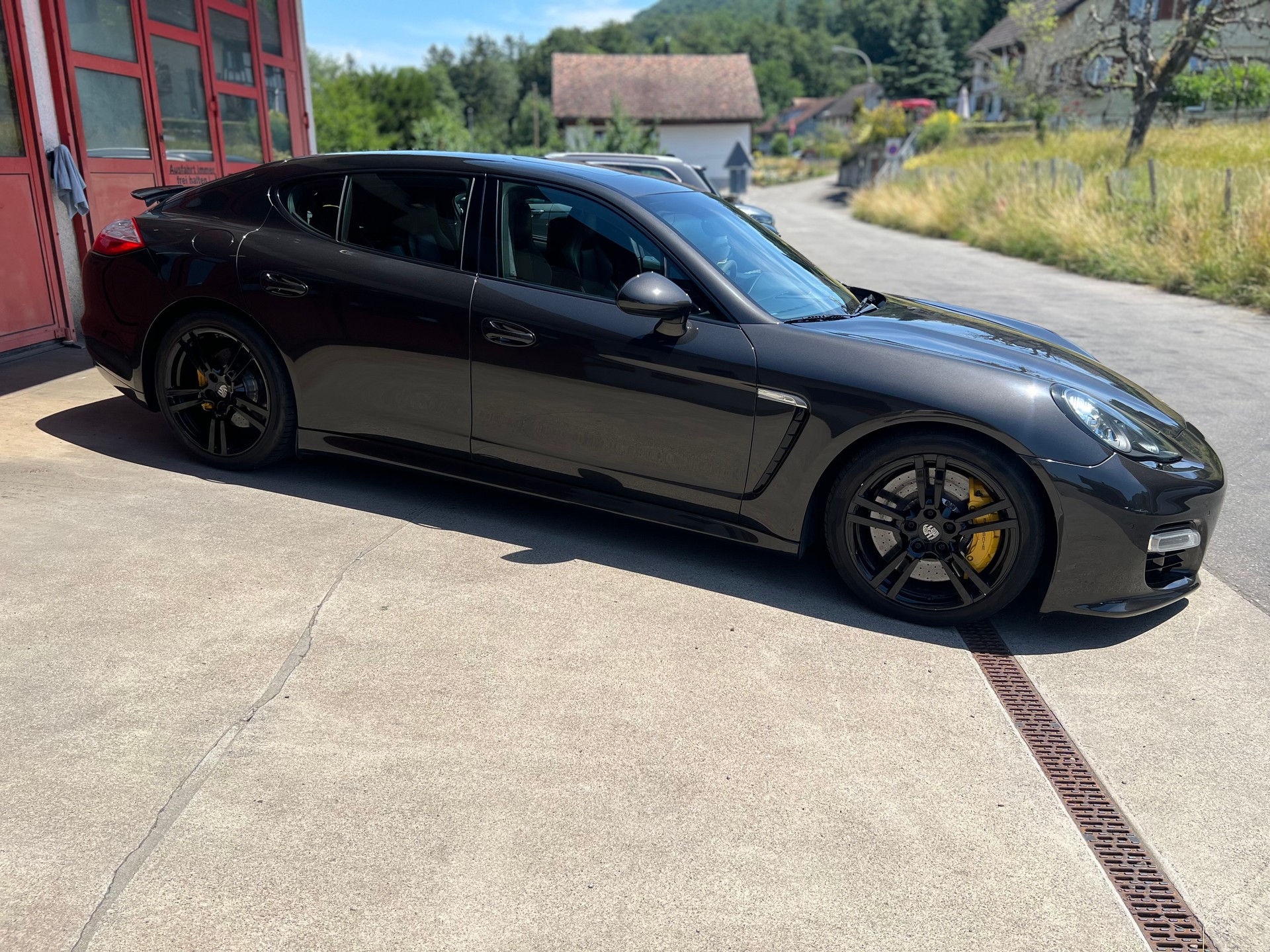 PORSCHE Panamera GTS 4.8 PDK-image-6