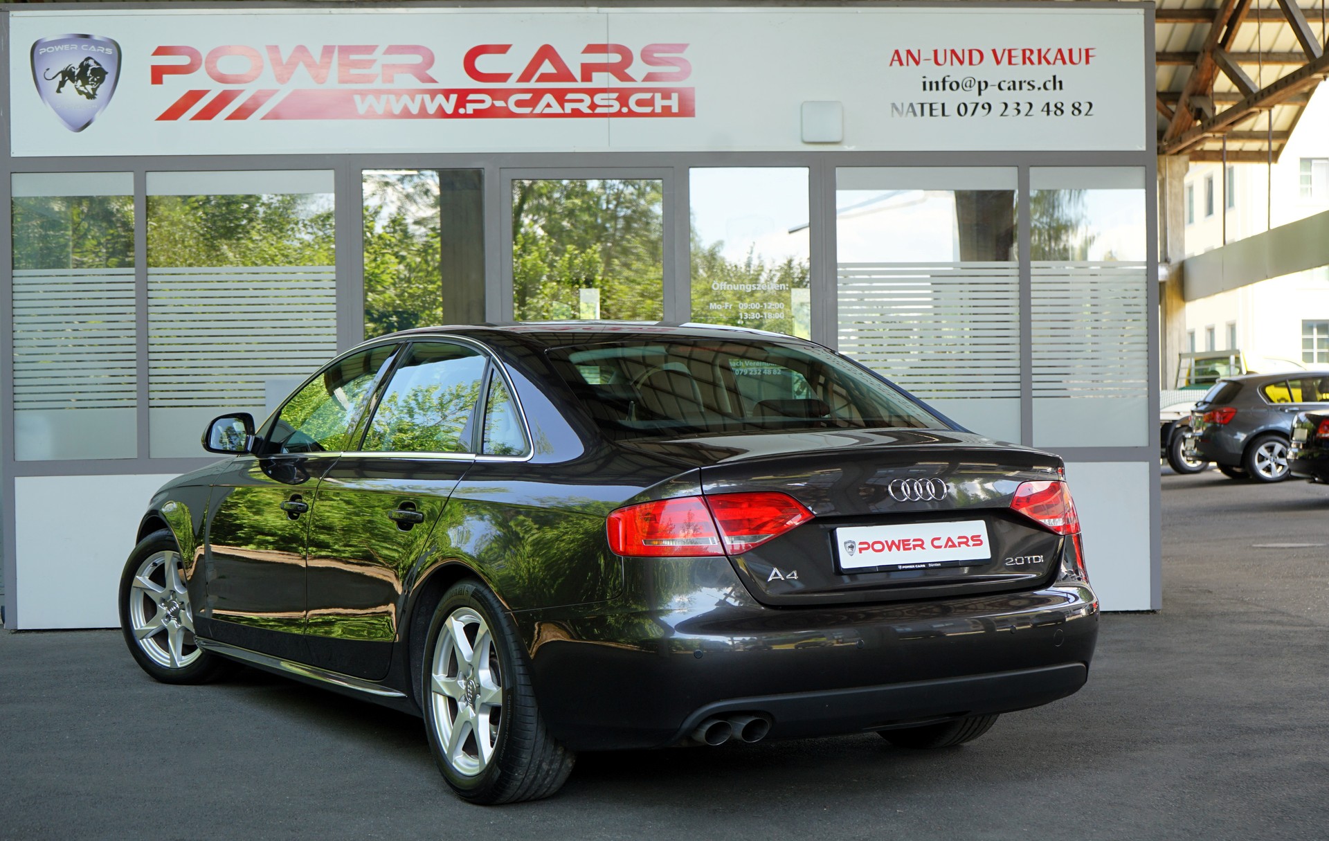 AUDI A4 Limousine 2.0 TDI-showroom-element-1