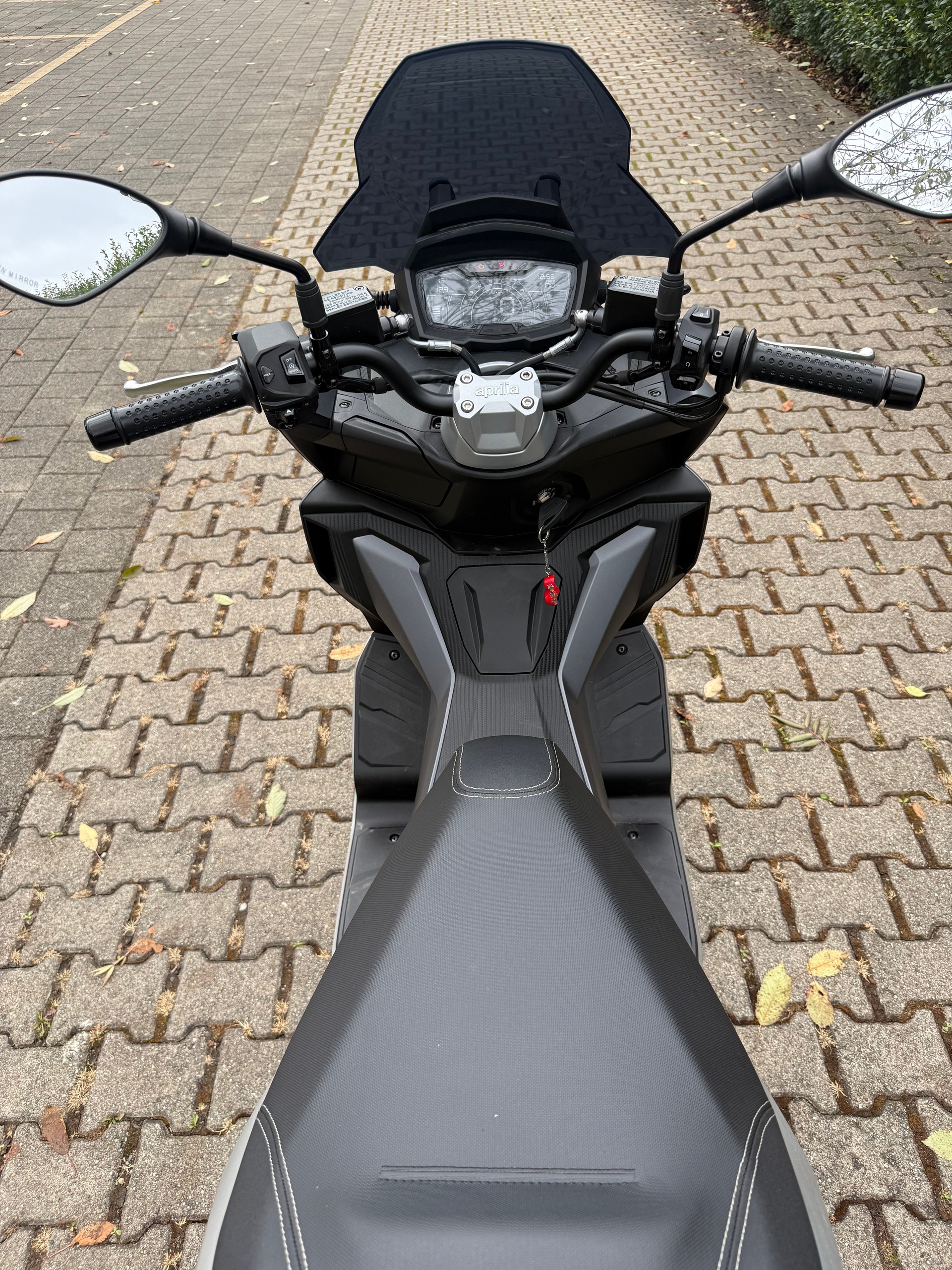 APRILIA SR 125 GT ABS-image-5