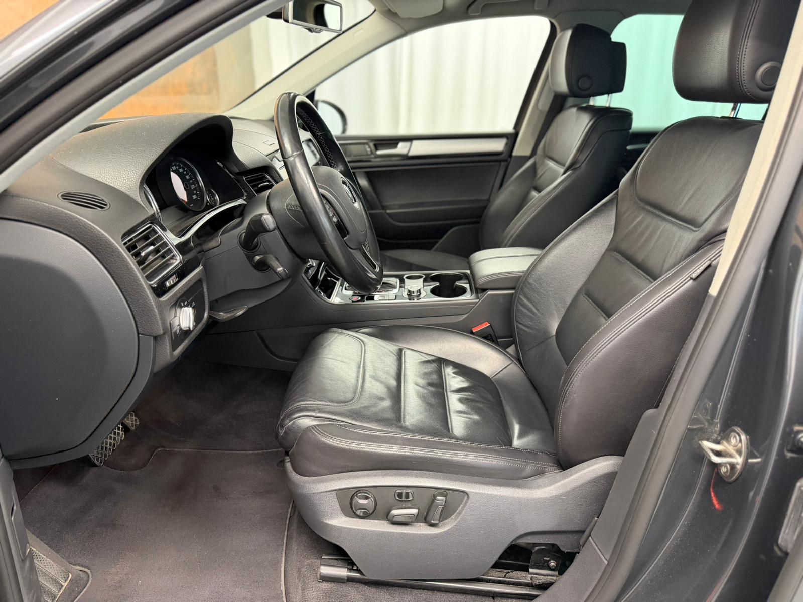 VW Touareg 3.0 TDI BlueMotion Technology Tiptronic *CH Fahrzeug*Leder*Xenon*Memory*-image-7